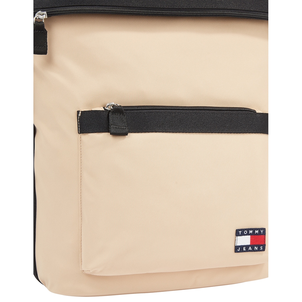 Tommy Jeans Cityrucksack »TJM DAILY ROLLTOP BACKPACK«, Freizeitrucksack Freizeit-Bag Schulrucksack Recycelte Materialien