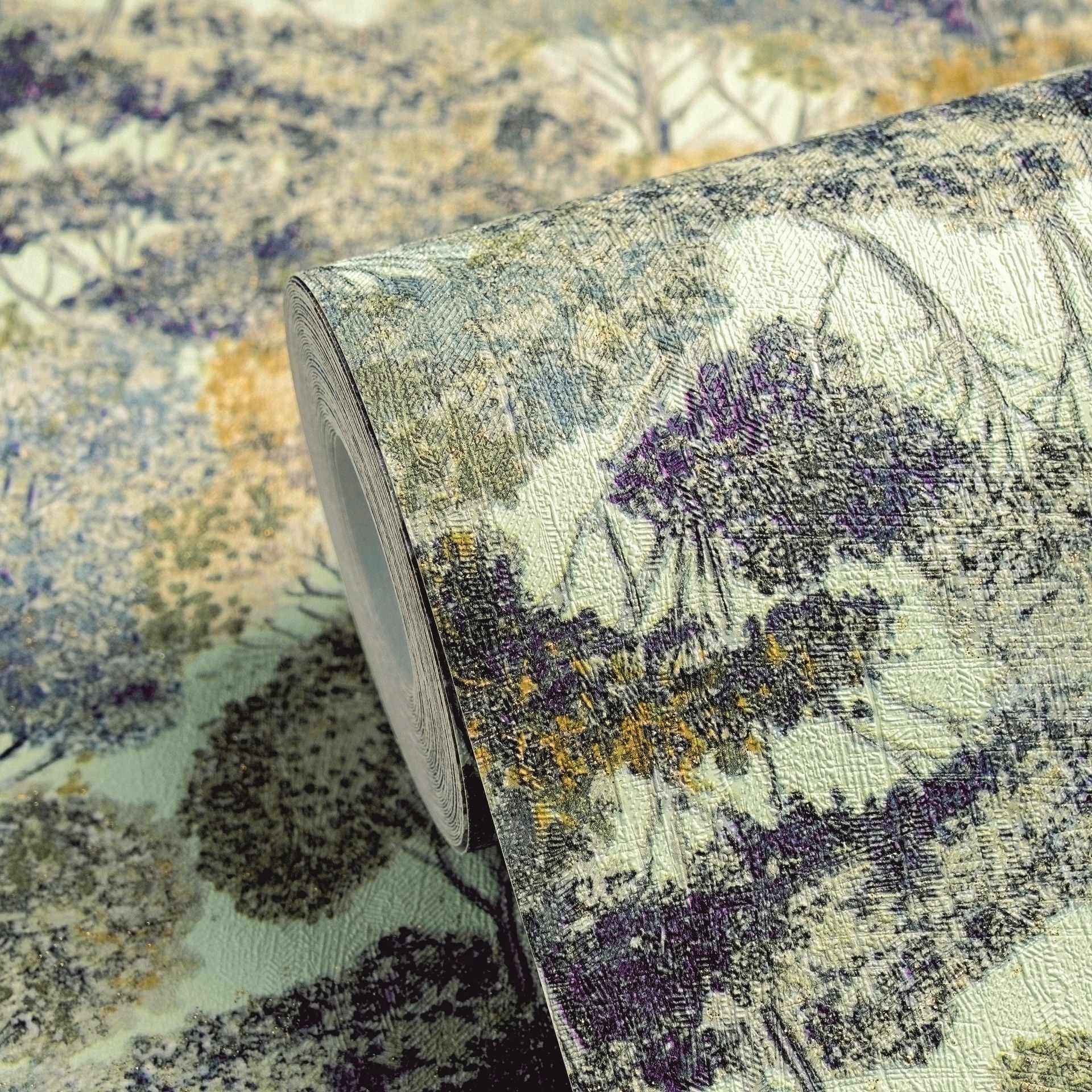 A.S. Création Vliestapete »Trend Spectrum Forest – Glitzernde Baumlandschaft Vliestapete« Glitzermuster | Wald | natürlich leicht strukturiert Elegante Baumlandschaft mit Glitzerakzenten und feiner Struktur