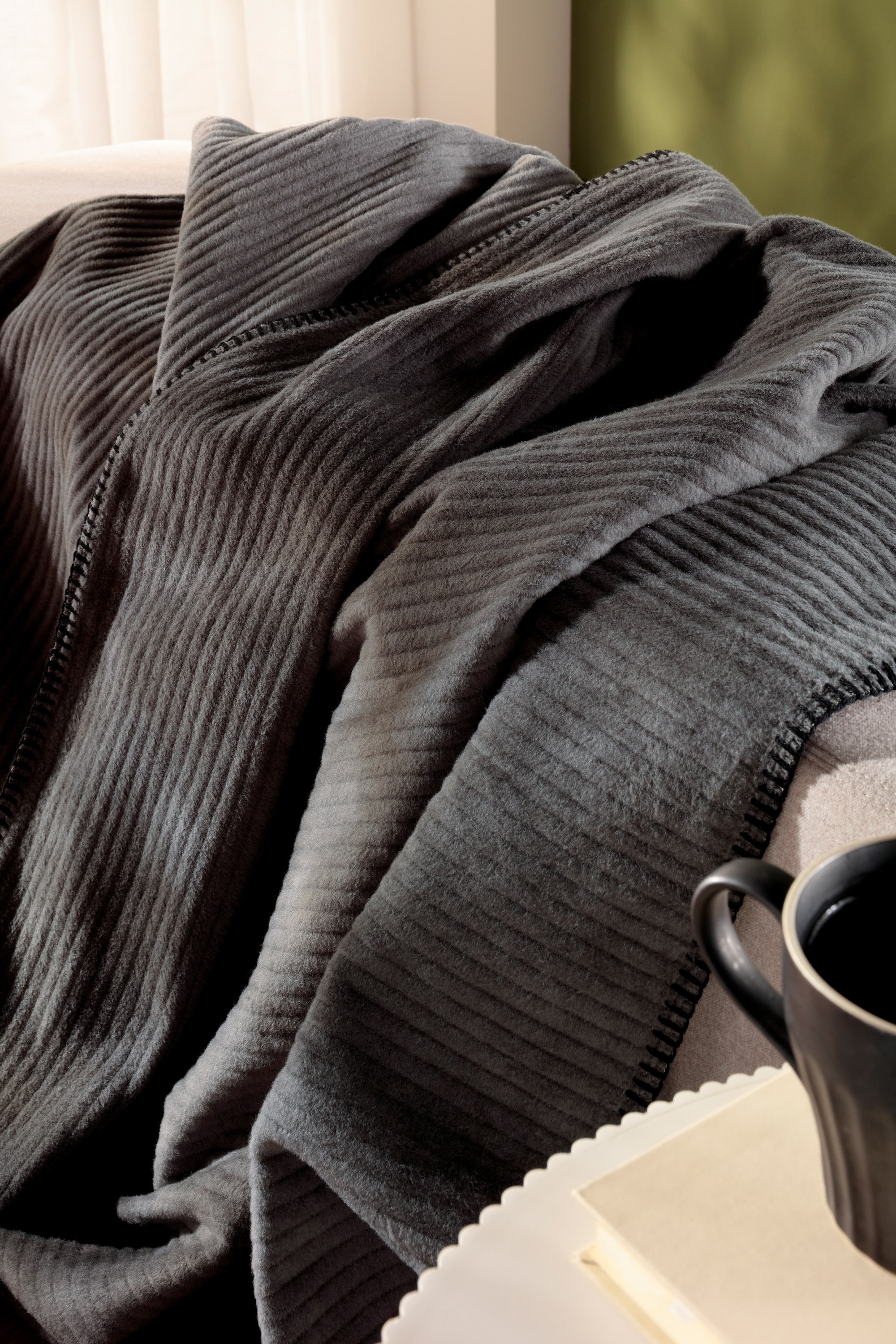 Biederlack Wohndecke »Feel Cord« mit schöner Hoch-Tief-Struktur