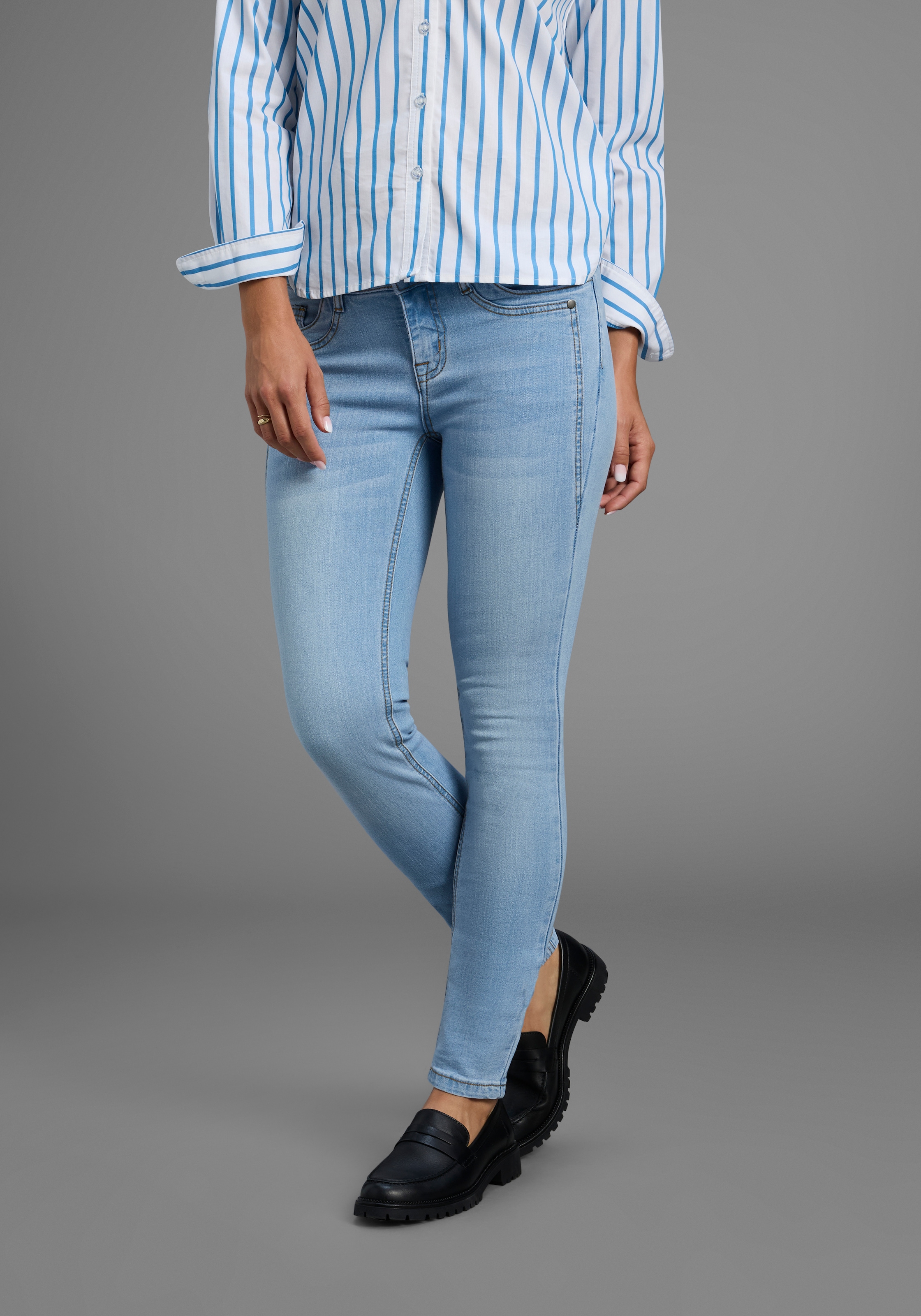 Arizona Skinny-fit-Jeans »mit Keileinsätzen«, extra-enger Beinschnitt, niedrige Leibhöhe