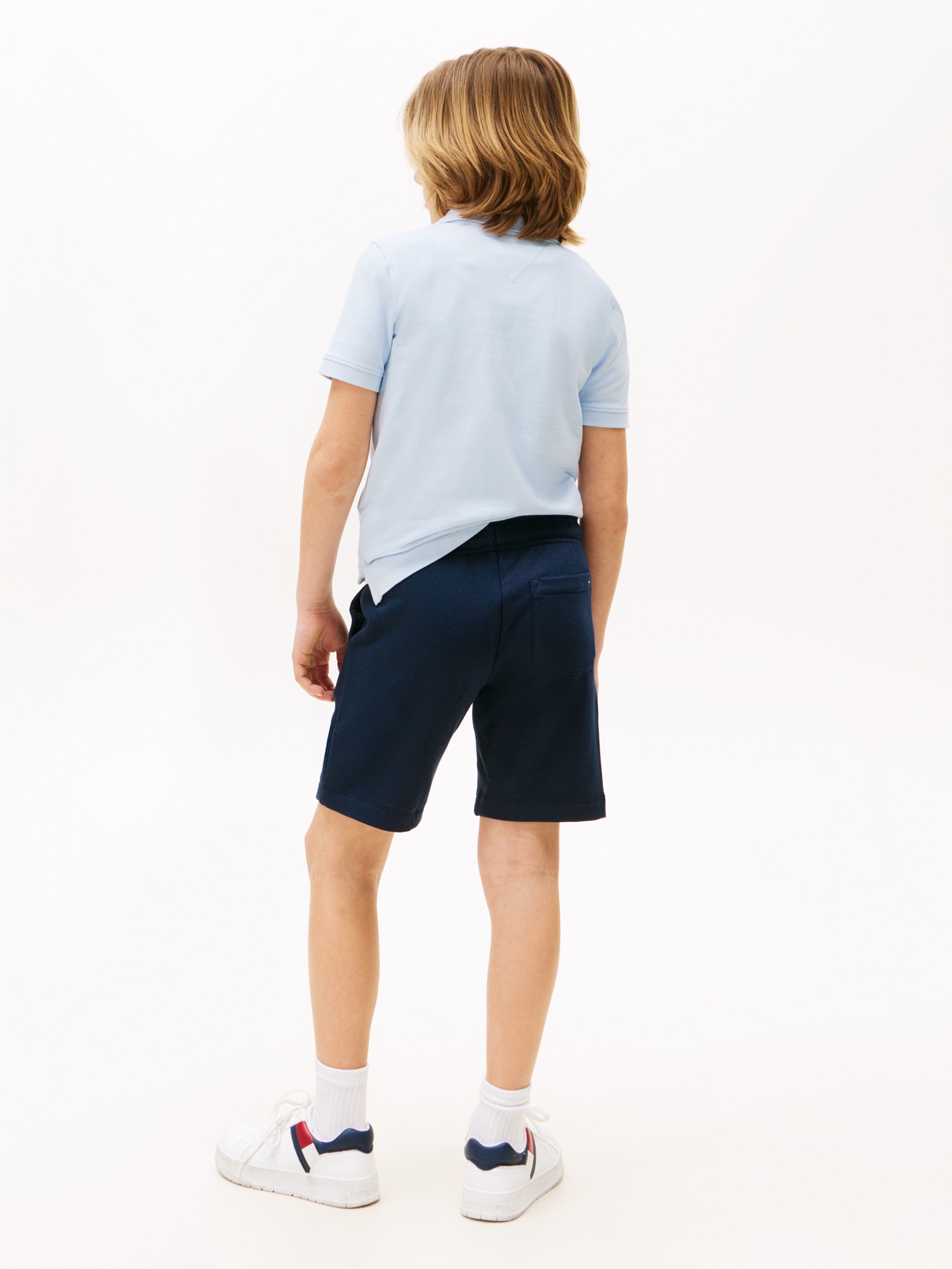 Tommy Hilfiger Sweatshorts »TOMMY FLAG HILFIGER SWEATSHORT«, mit Tommy Hilfiger Logo-Flag, Kurzarm