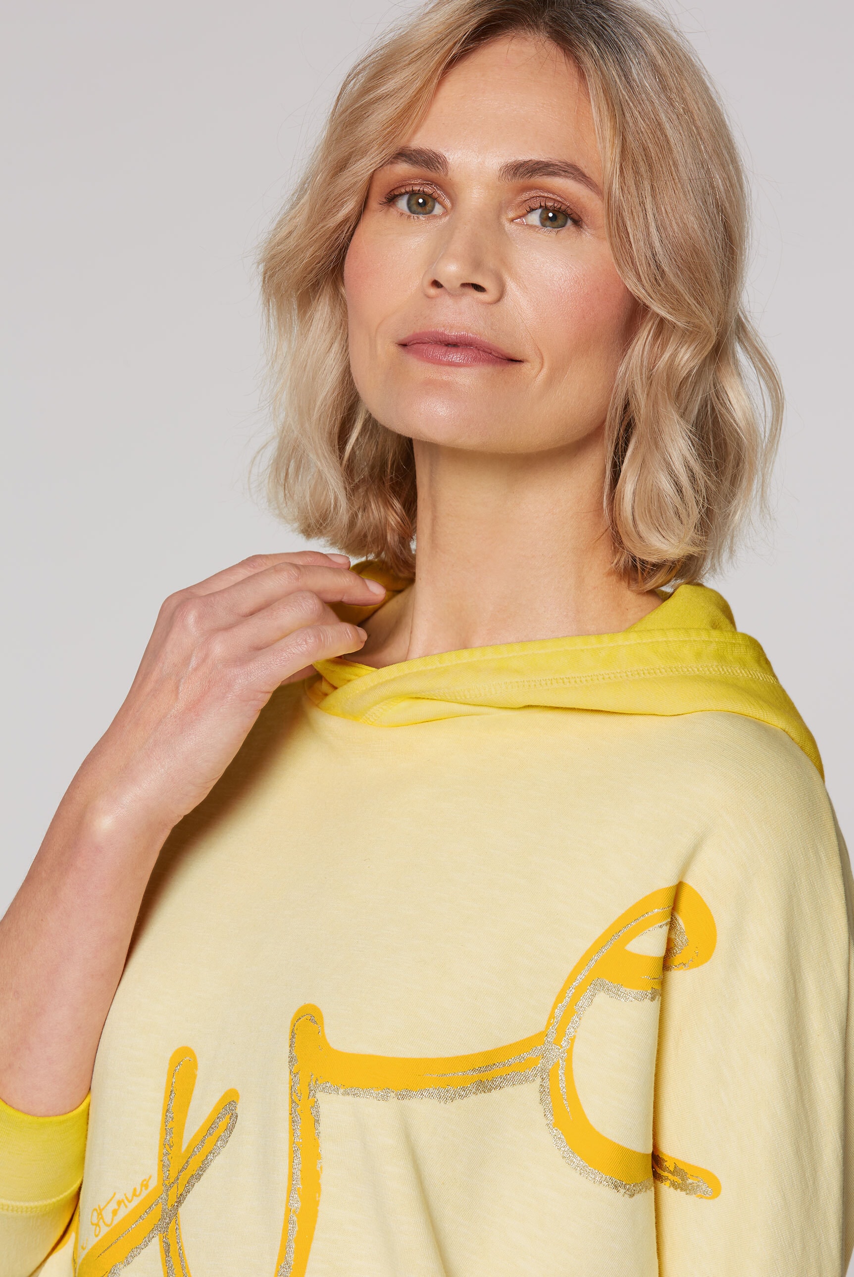 SOCCX Kapuzensweatshirt, mit Fledermausärmeln