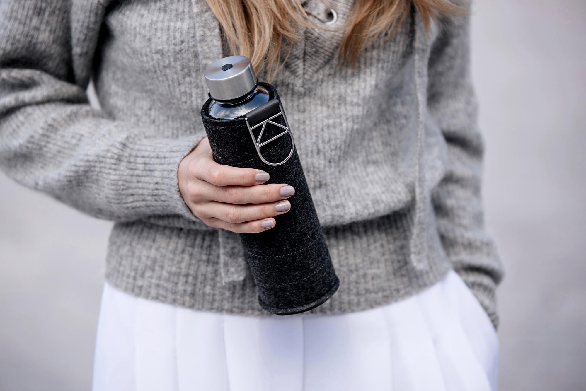 equa Trinkflasche "Mismatch" Borosilikatglas, mit Filzcover und Metallgriff günstig online kaufen