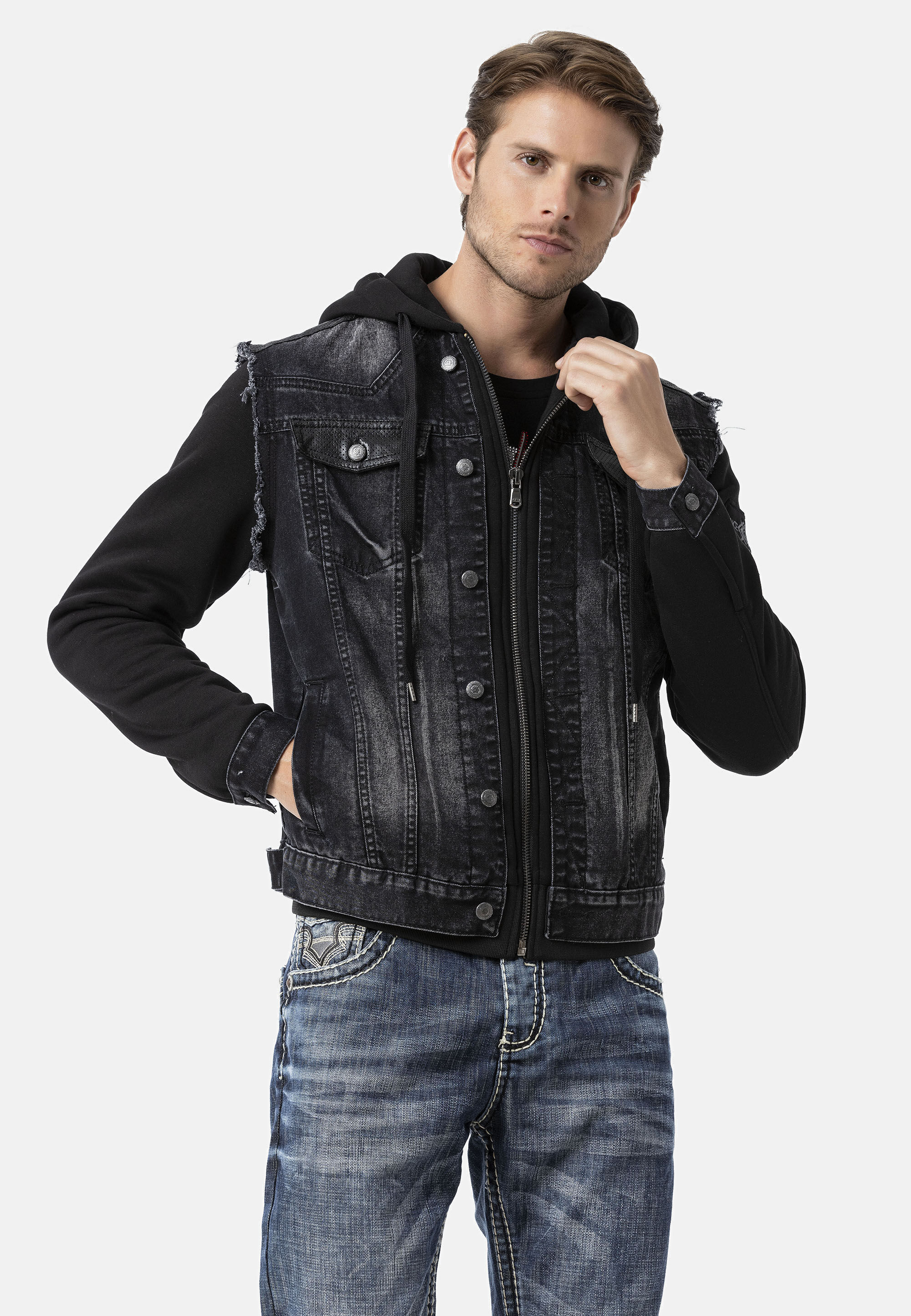 Cipo & Baxx Jeansjacke "CJ307" mit Kapuze Abgerundet mit metallischen Details