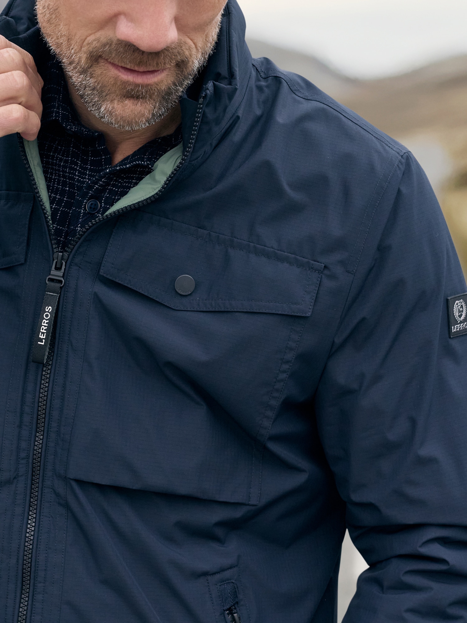 LERROS Blouson »Leicht wattierter Blouson mit hochschlie§endem Kragen« ohne Kapuze