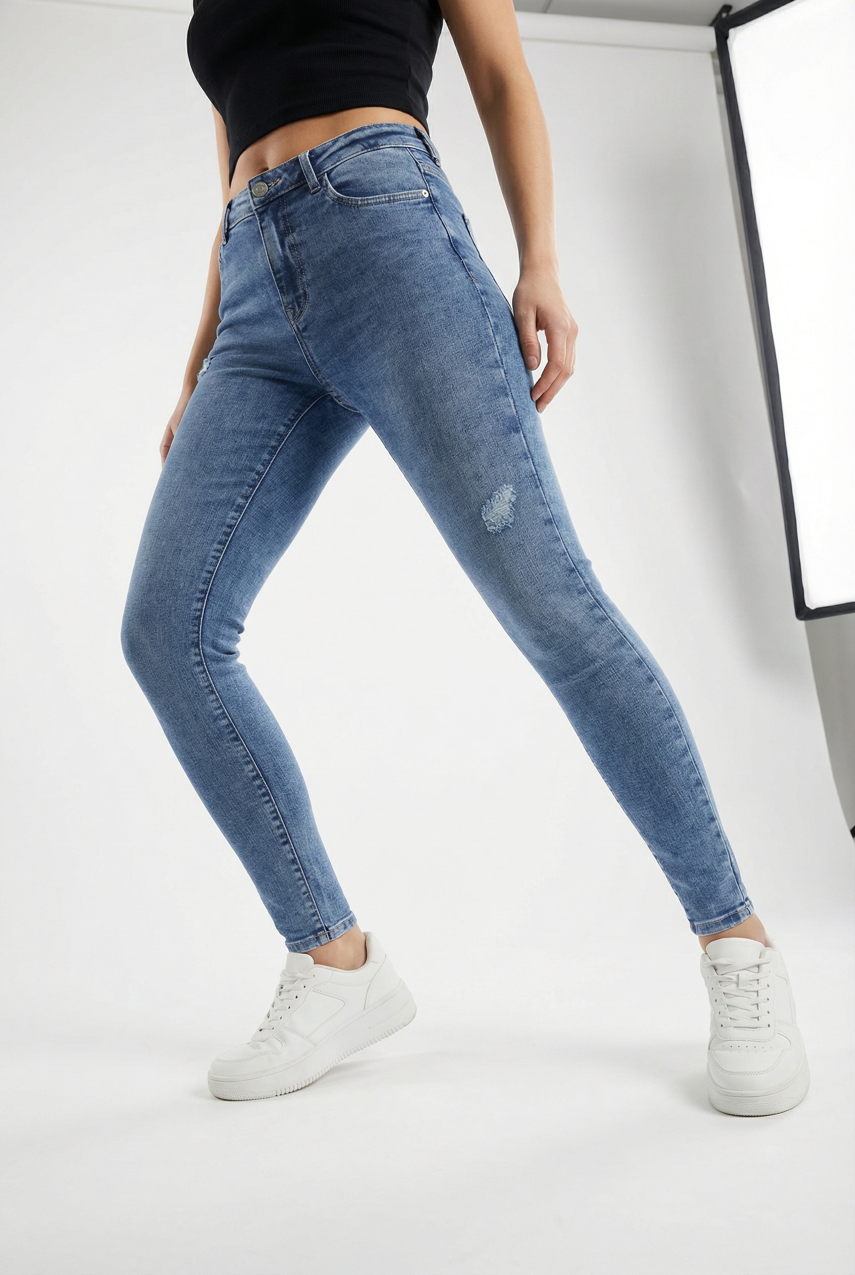 ONLY Skinny-fit-Jeans "ONLPOWER MID WASIST PUSH UP AZ" mit Destroyed-Detail günstig online kaufen