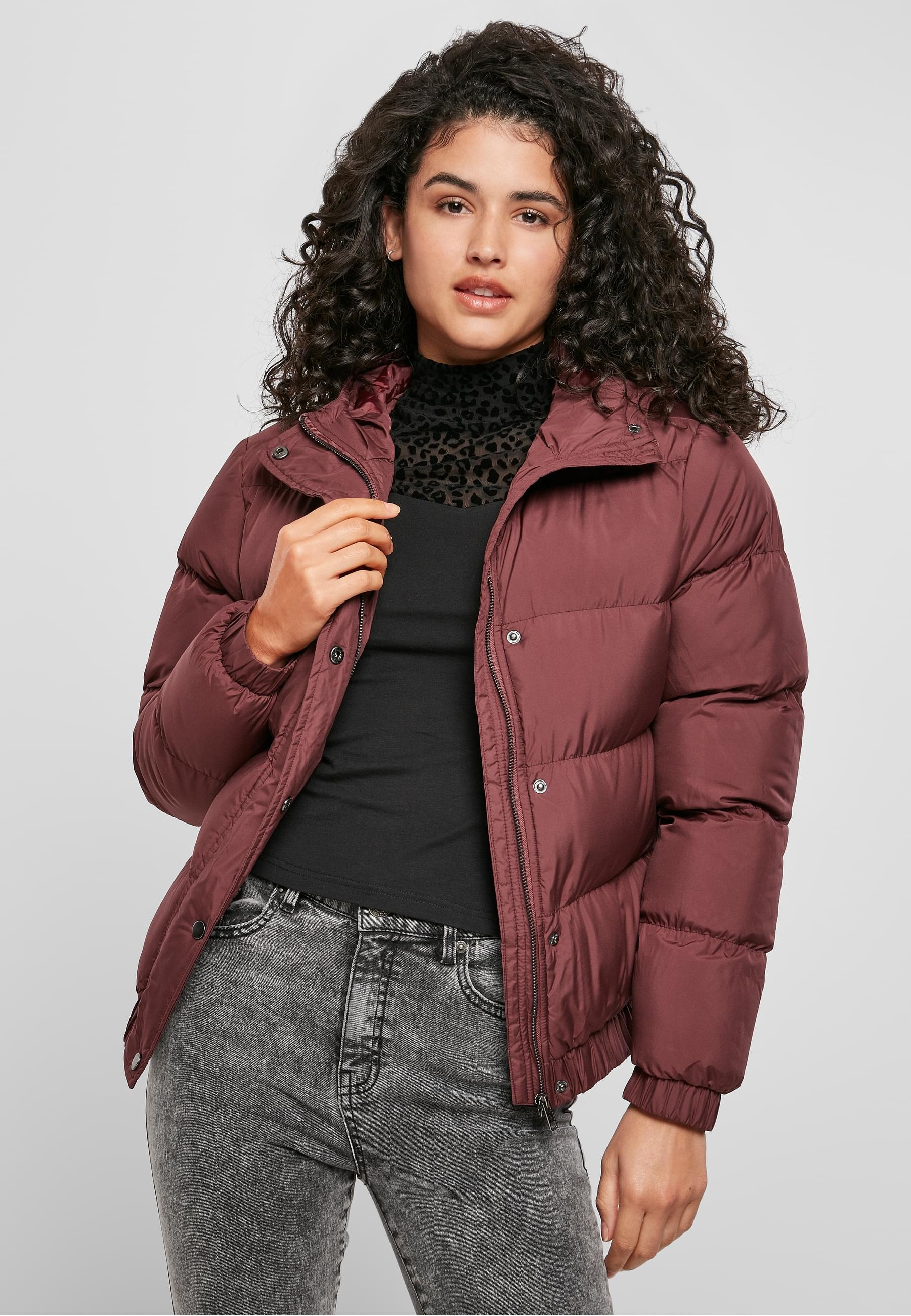 URBAN CLASSICS Winterjacke »Urban Classics Damen Ladies Hooded Puffer Jacket«, (1 St.), mit Kapuze