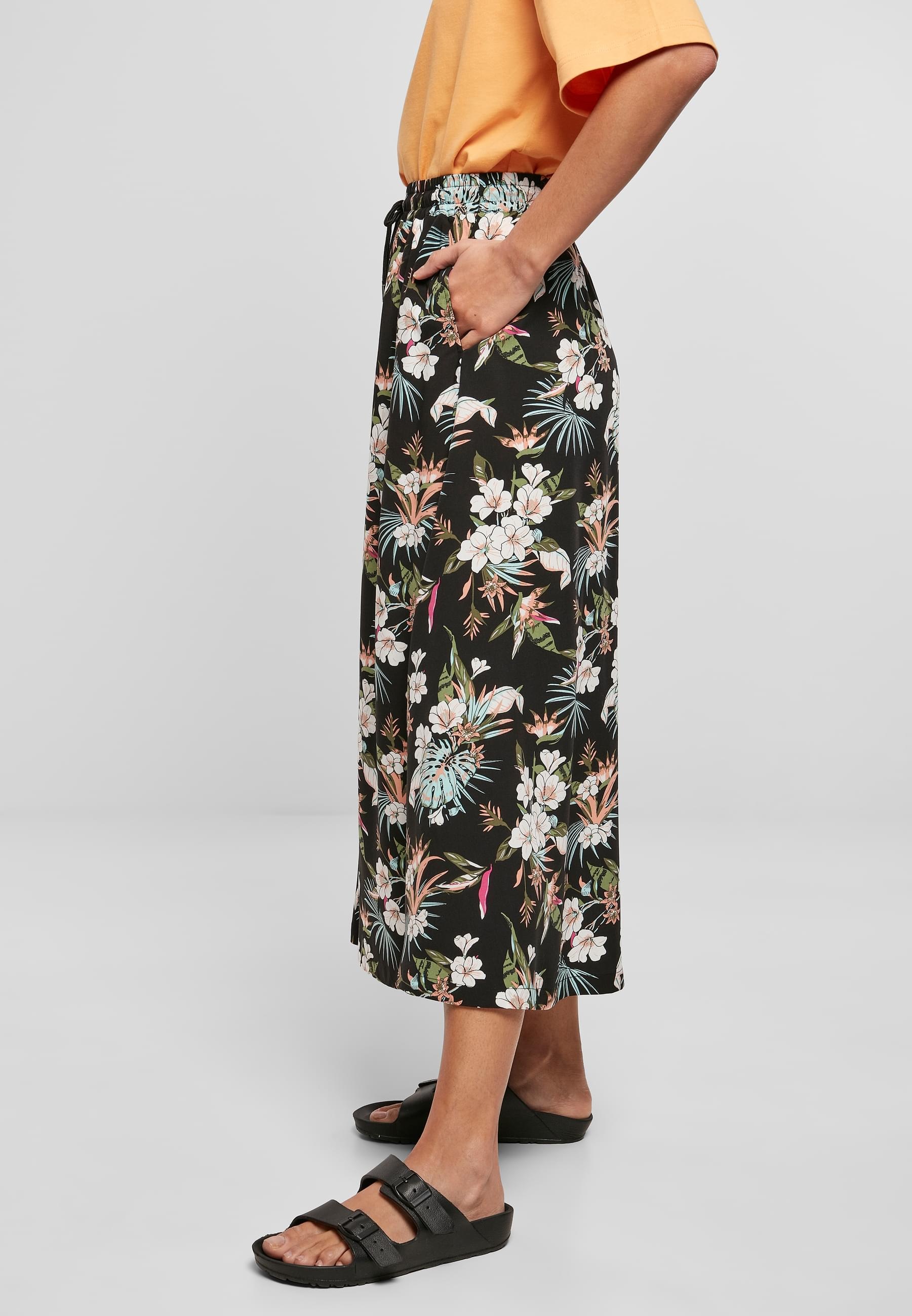 URBAN CLASSICS Jerseyrock »Urban Classics Damen Ladies Viscose Midi Skirt«, (1 tlg.)