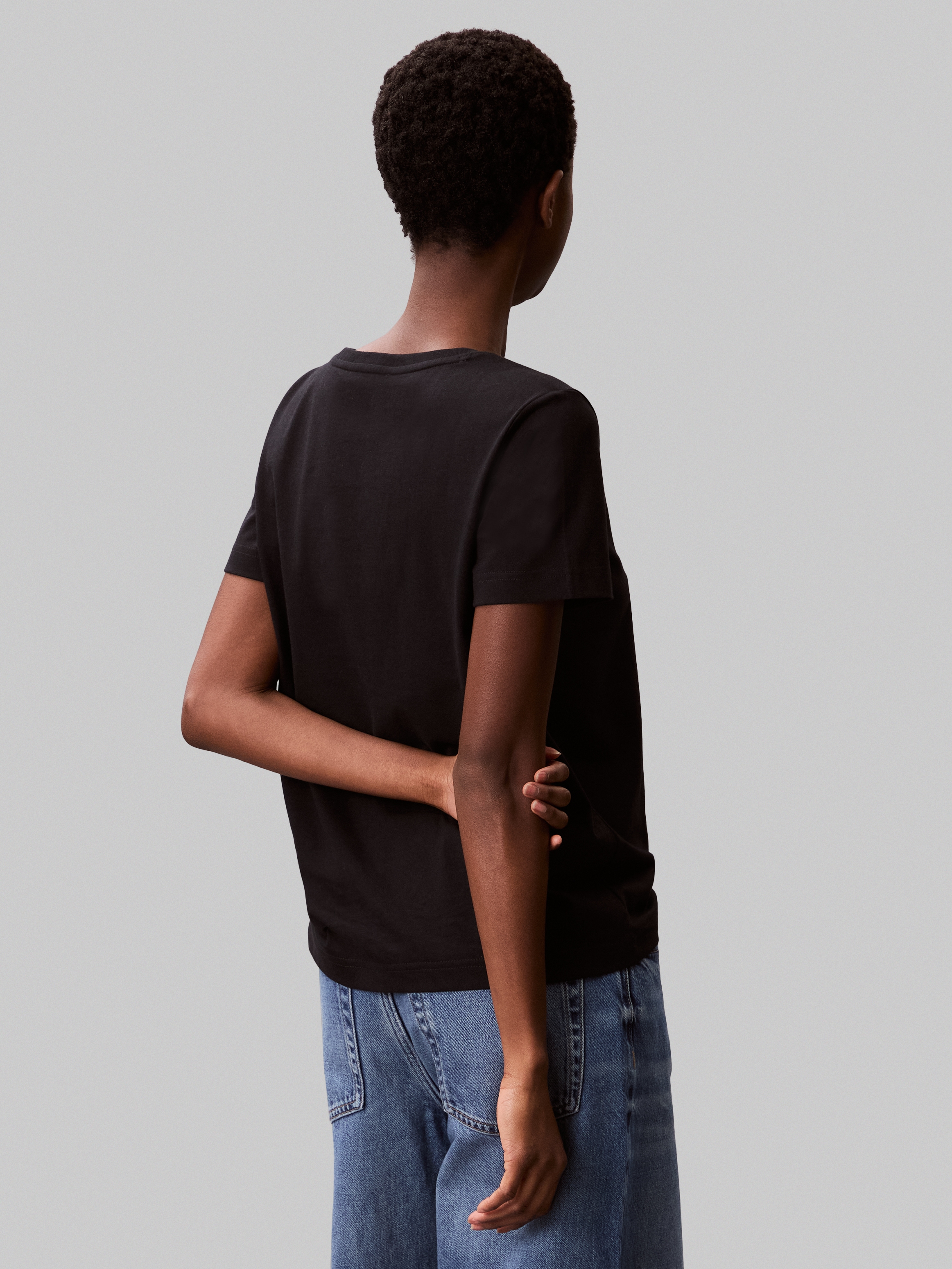 Calvin Klein Jeans T-Shirt »Archive Jersey Vnk Tee EU«, Mit V-Ausschnitt