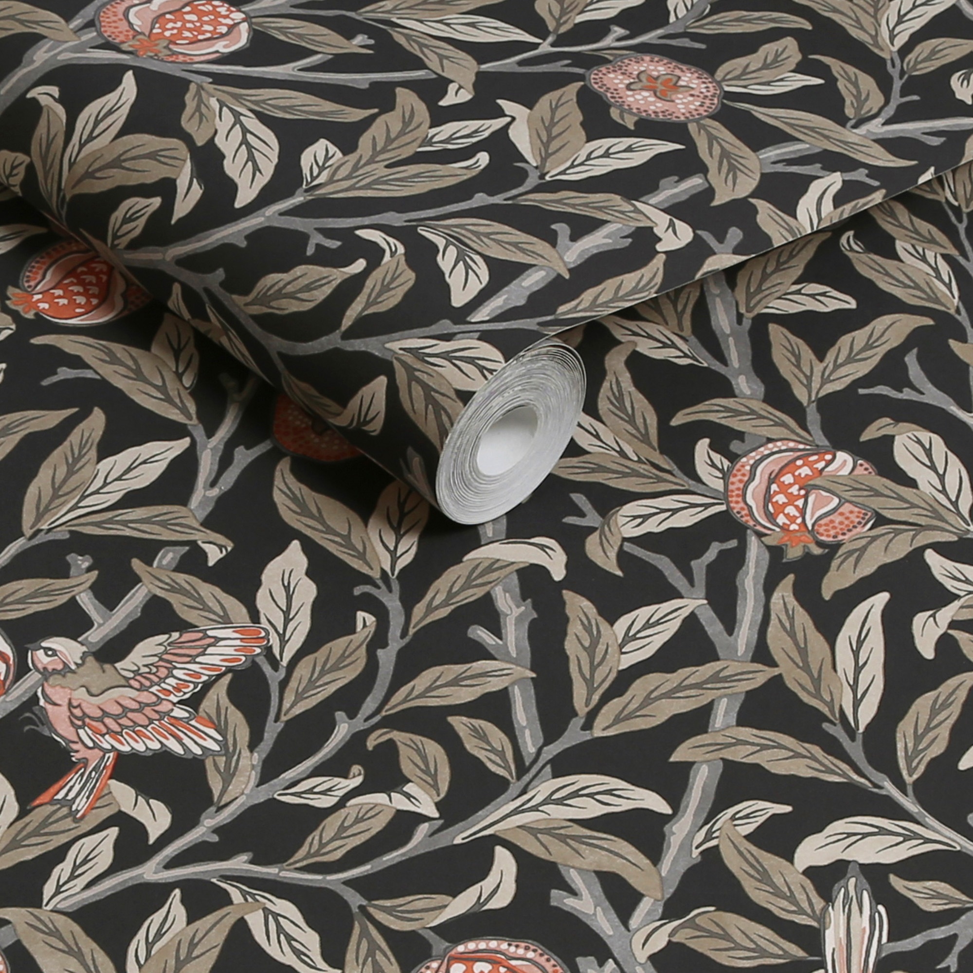 William Morris At Home - Papier peint intissé William Morris Bird & Pomegranate Charcoal 1005 x 52cm Gris