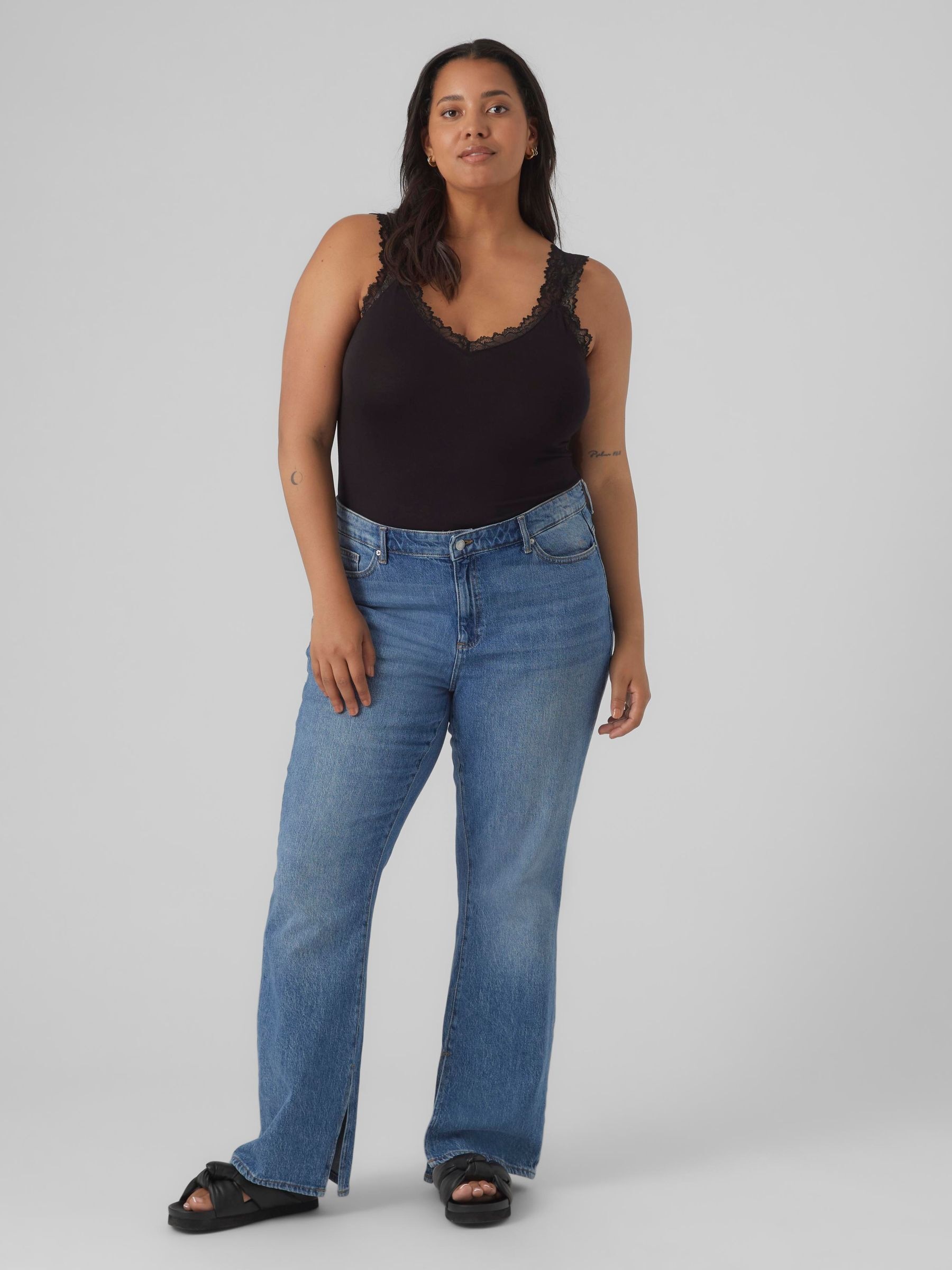 Thumbnail - Vero Moda Curve Spitzentop "VMCROSA SL TOP JRS NOOS CUR"