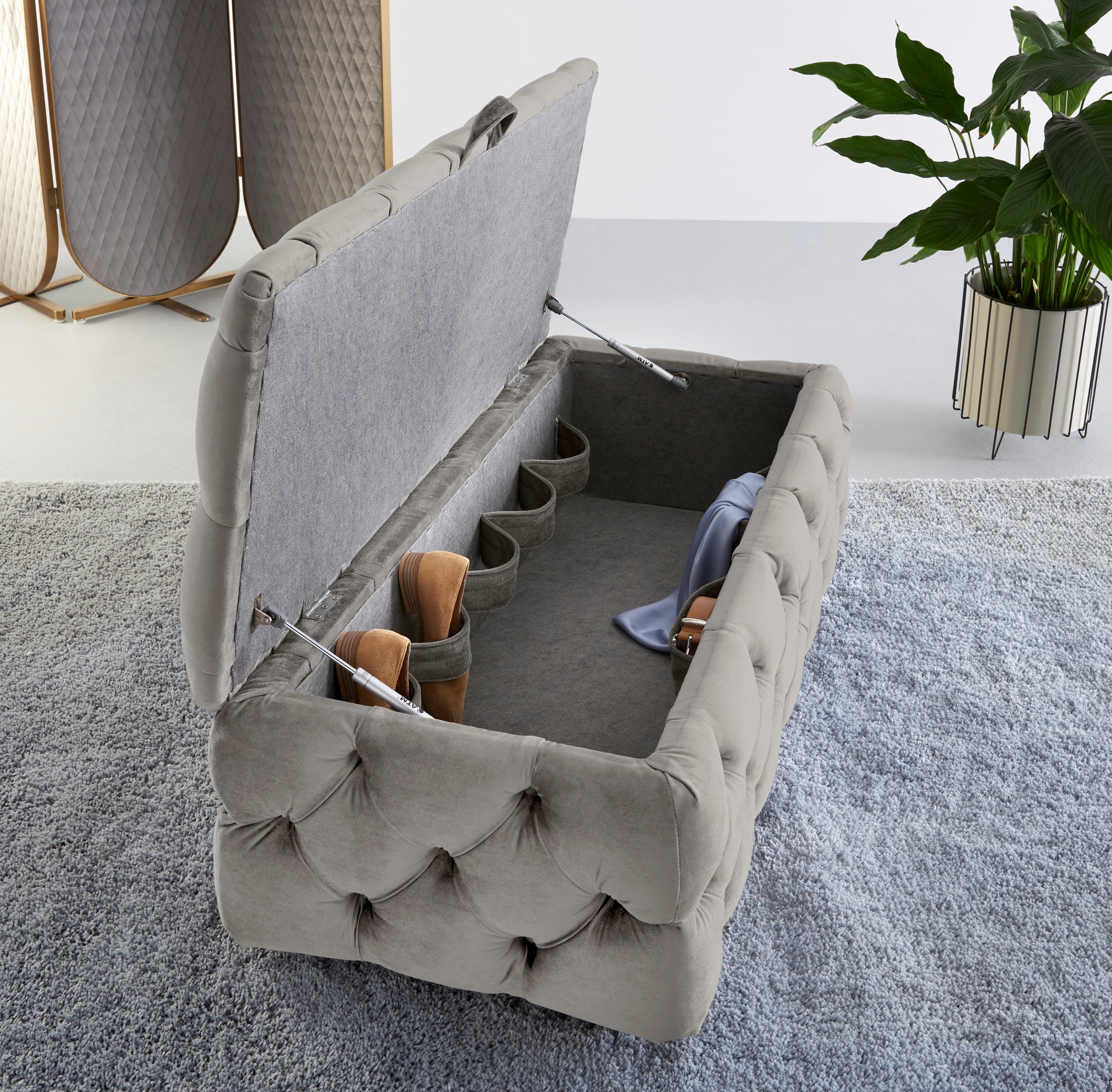 Guido Maria Kretschmer Home&Living Polsterhocker »KALINA, hochwertige Knopfheftung, B/T/H: 120/55/45 cm«, mit Staufach und innenliegenden Laschen zur besseren Aufbewahrung
