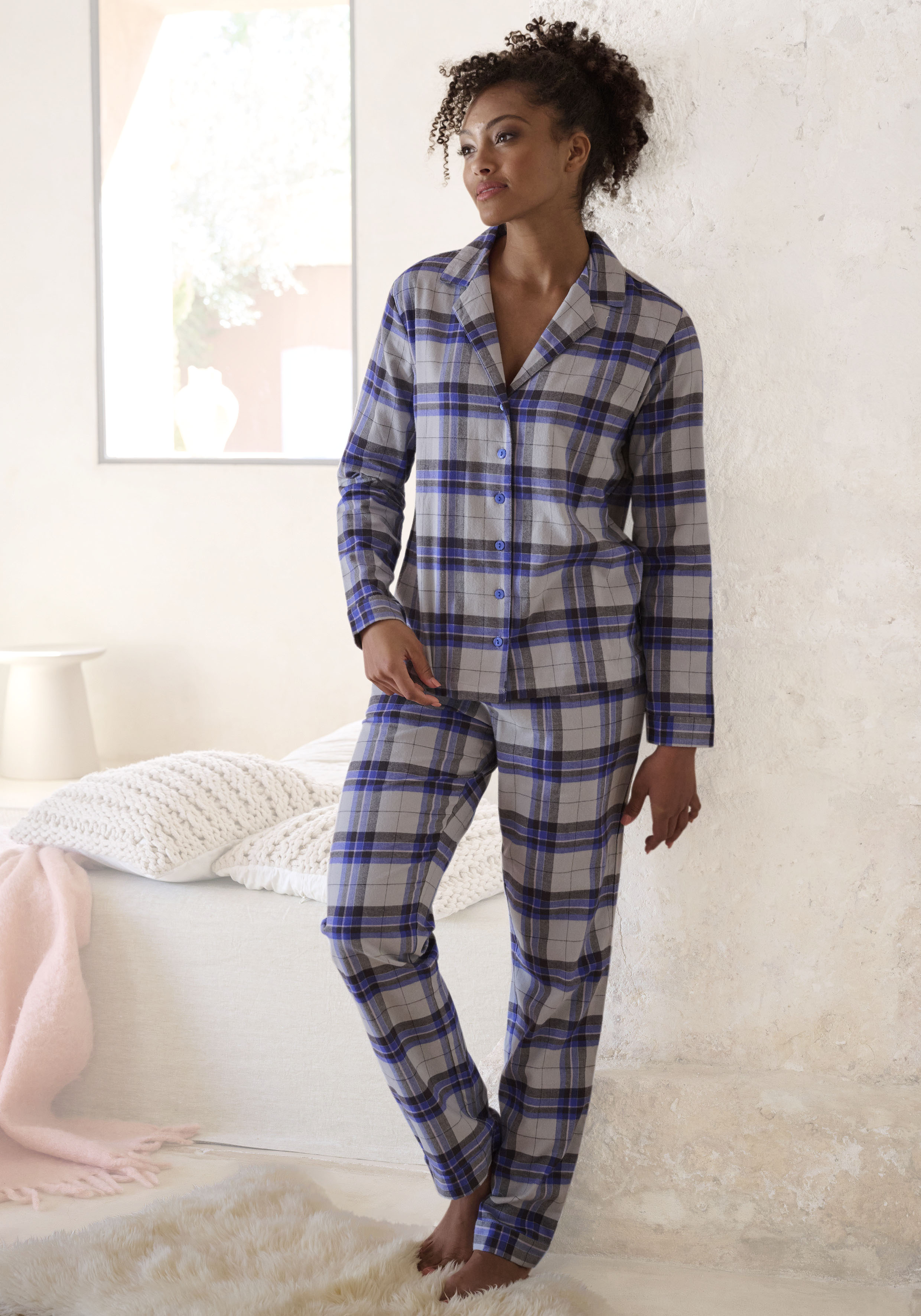 Vivance Dreams by Lascana Pyjama Set, 2 tlg. aus kuschelig weichem Flanell