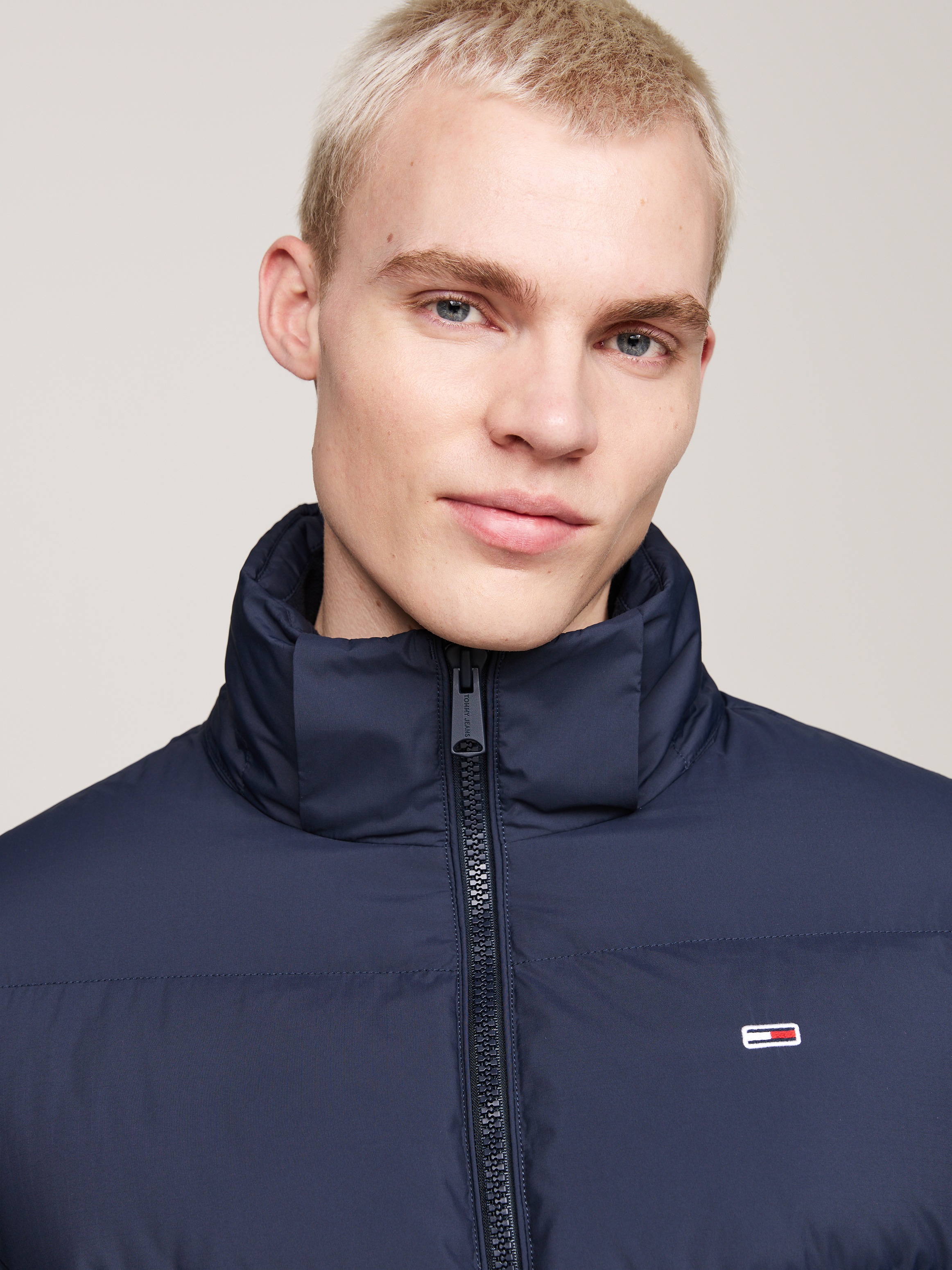 Thumbnail - Tommy Jeans Plus Steppjacke "TJM ESSENTIAL DOWN JACKET EXT", mit Kapuze, Große Größen