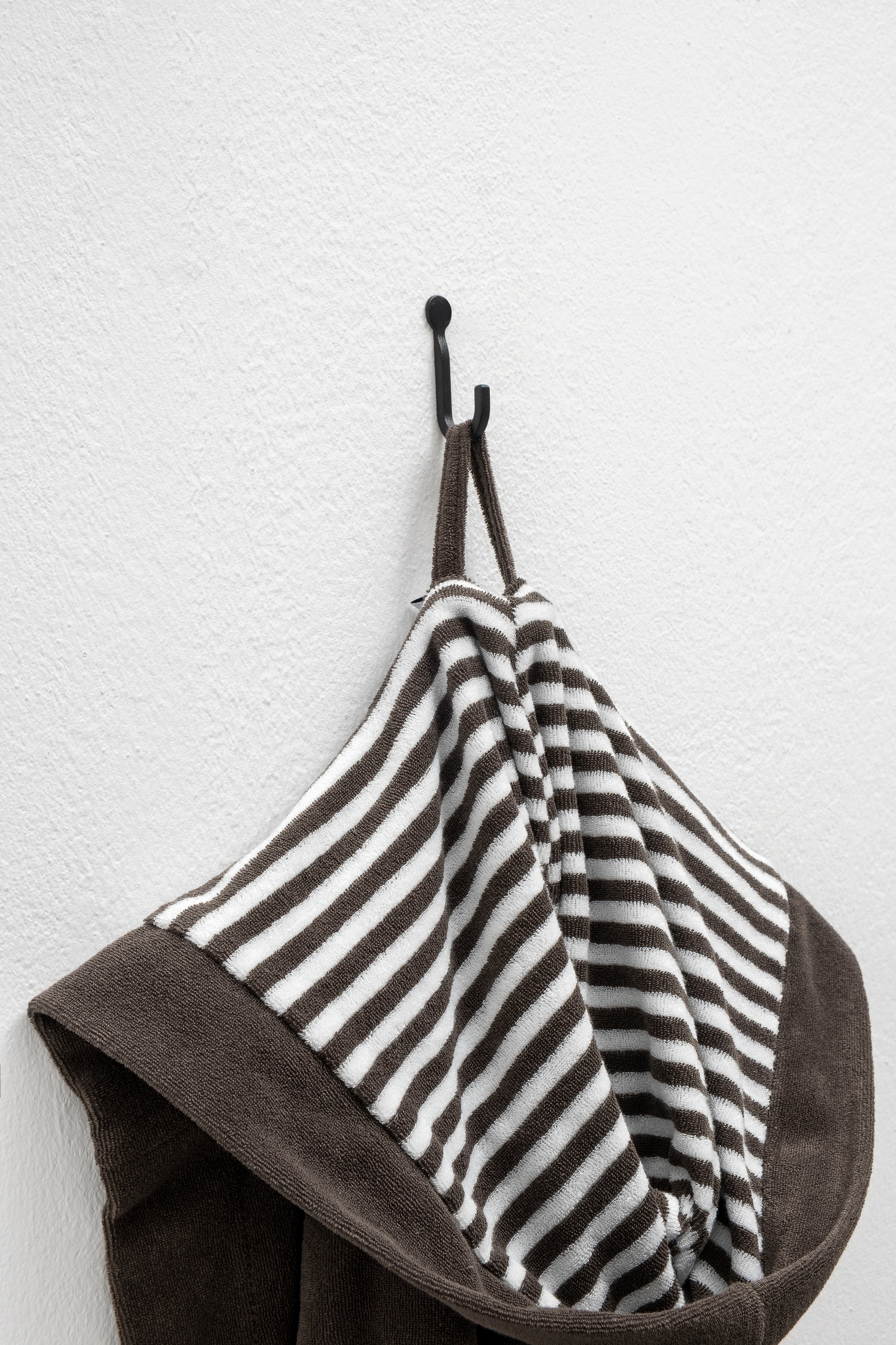 KangaROOS Kinderbademantel »Dalia, Ideal für Zuhause, Schwimmbad oder im Urlaub« 1 Stk. Uni-Farben mit Streifen