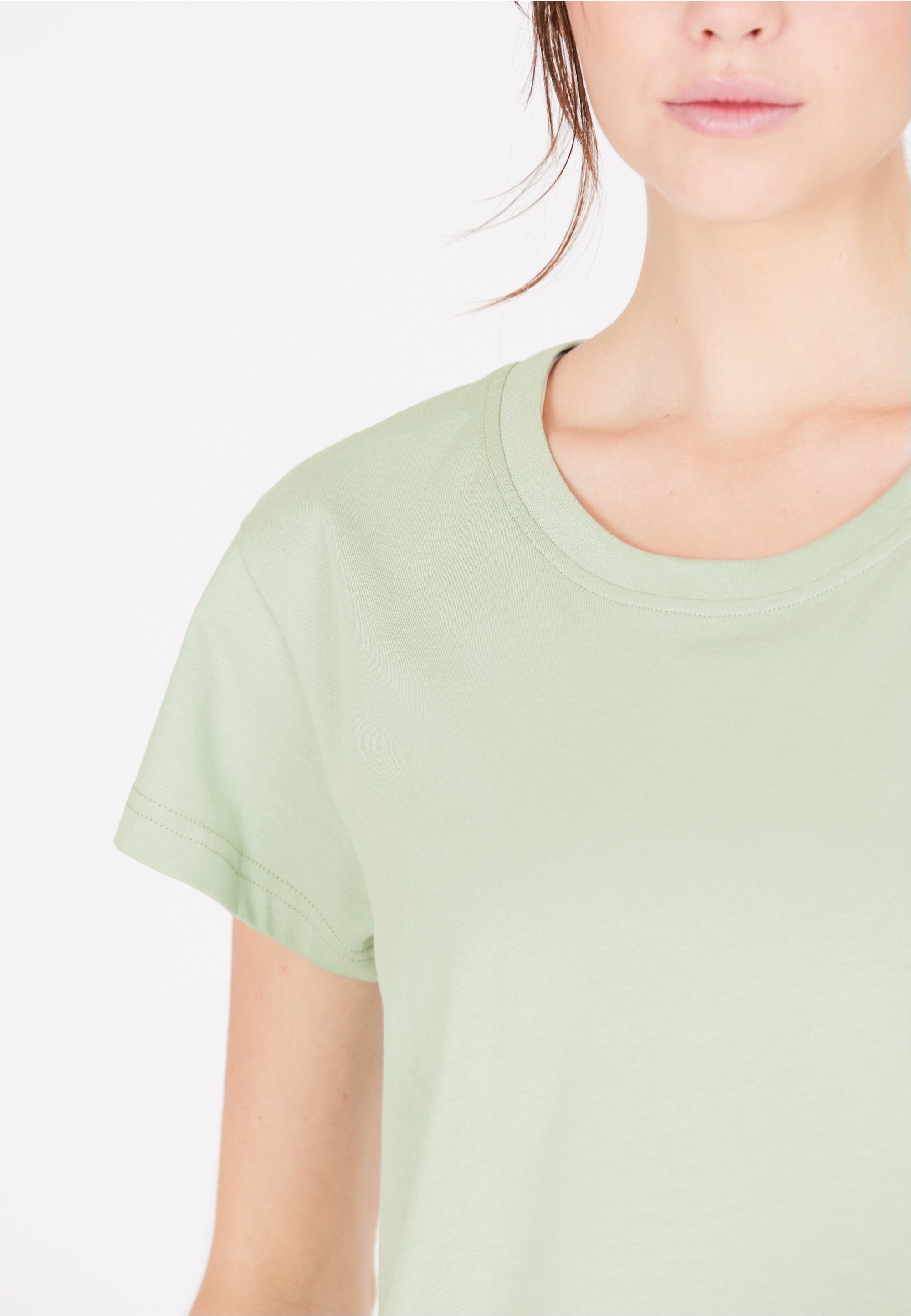 CRUZ Funktionsshirt »Highmore« im smarten Basic-Look aus reiner Baumwolle