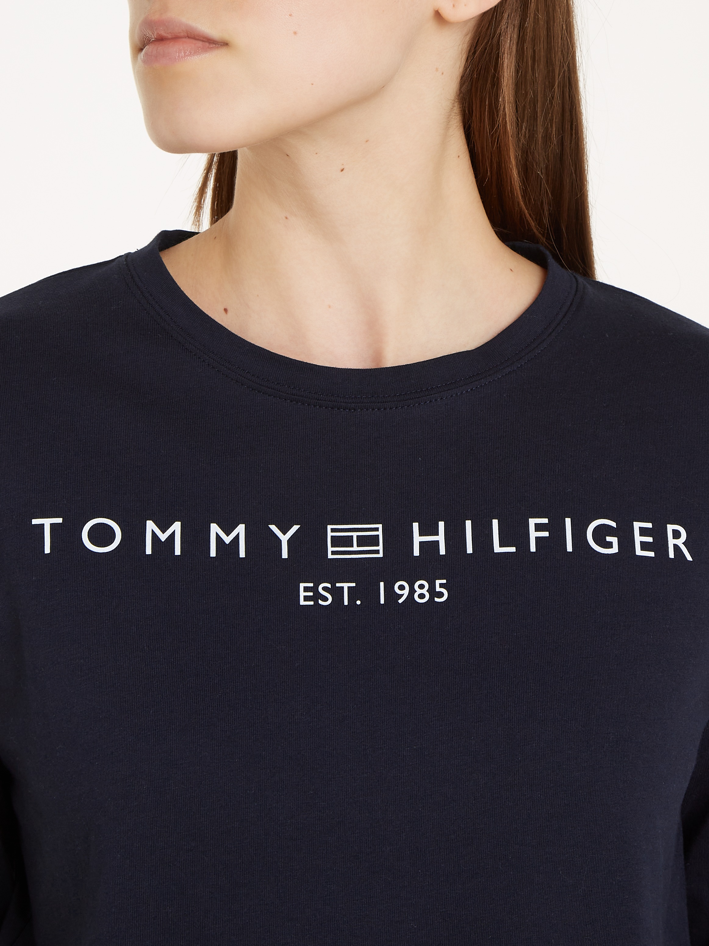 Tommy Hilfiger Langarmshirt »REG CORP LOGO C-NK LS«, mit Logoschriftzug