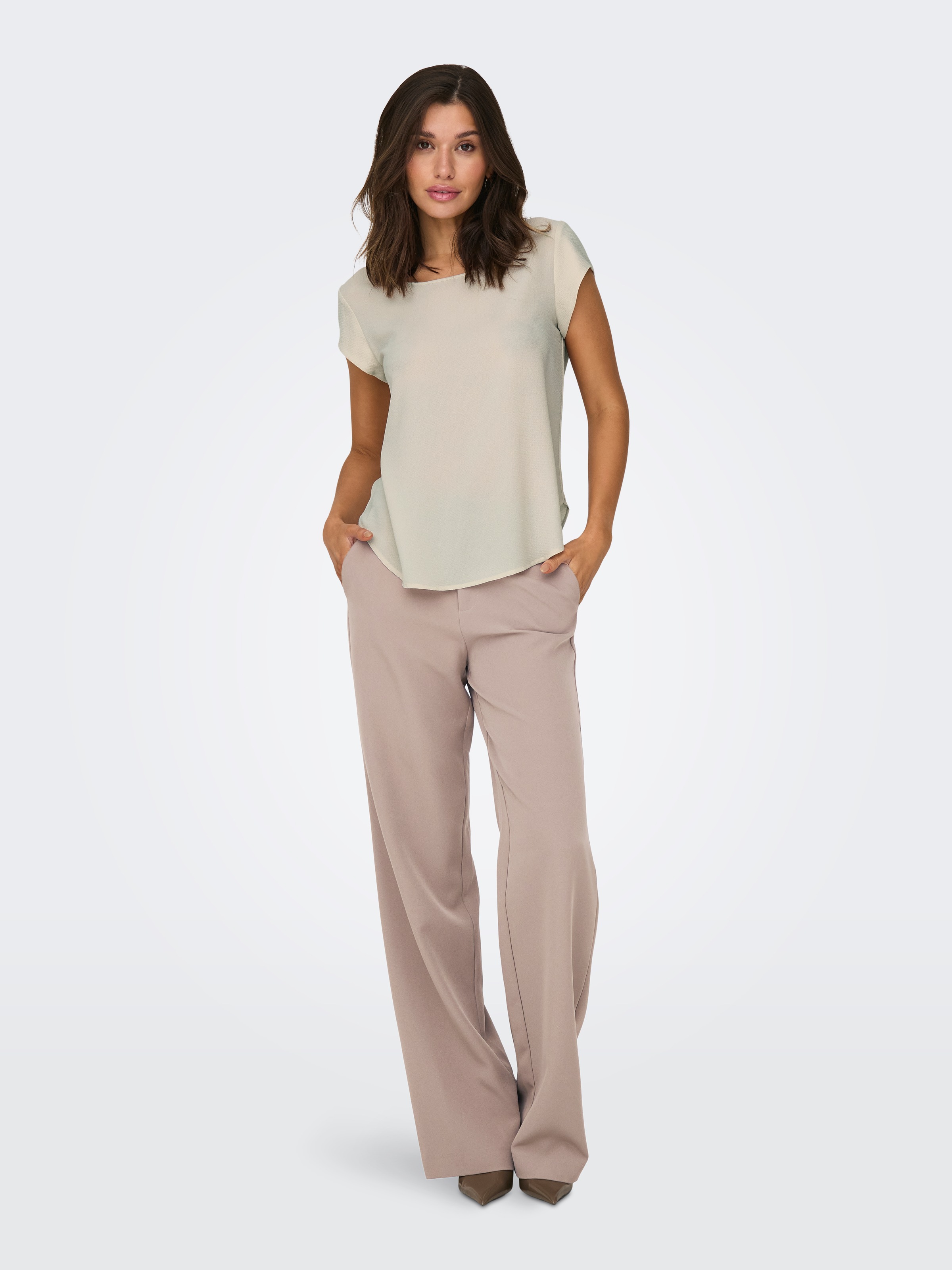 Thumbnail - ONLY Kurzarmbluse "ONLVIC – feminines Blusenshirt in lockerer Form" regular fit, Web, Kunstfaser, Rundhals, unifarben