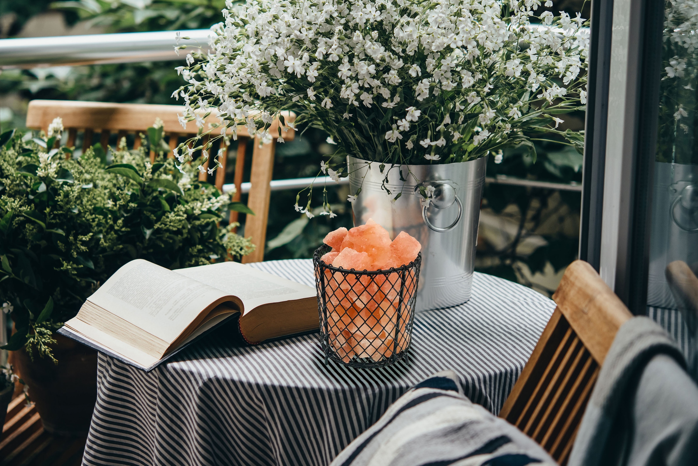 GLOBO LIGHTING Salzkristall-Tischlampe »STONE« E14 1 Stk. Salzstein, Dekolampe, Dekoleuchte, Salzkristalle, Korbleuchte