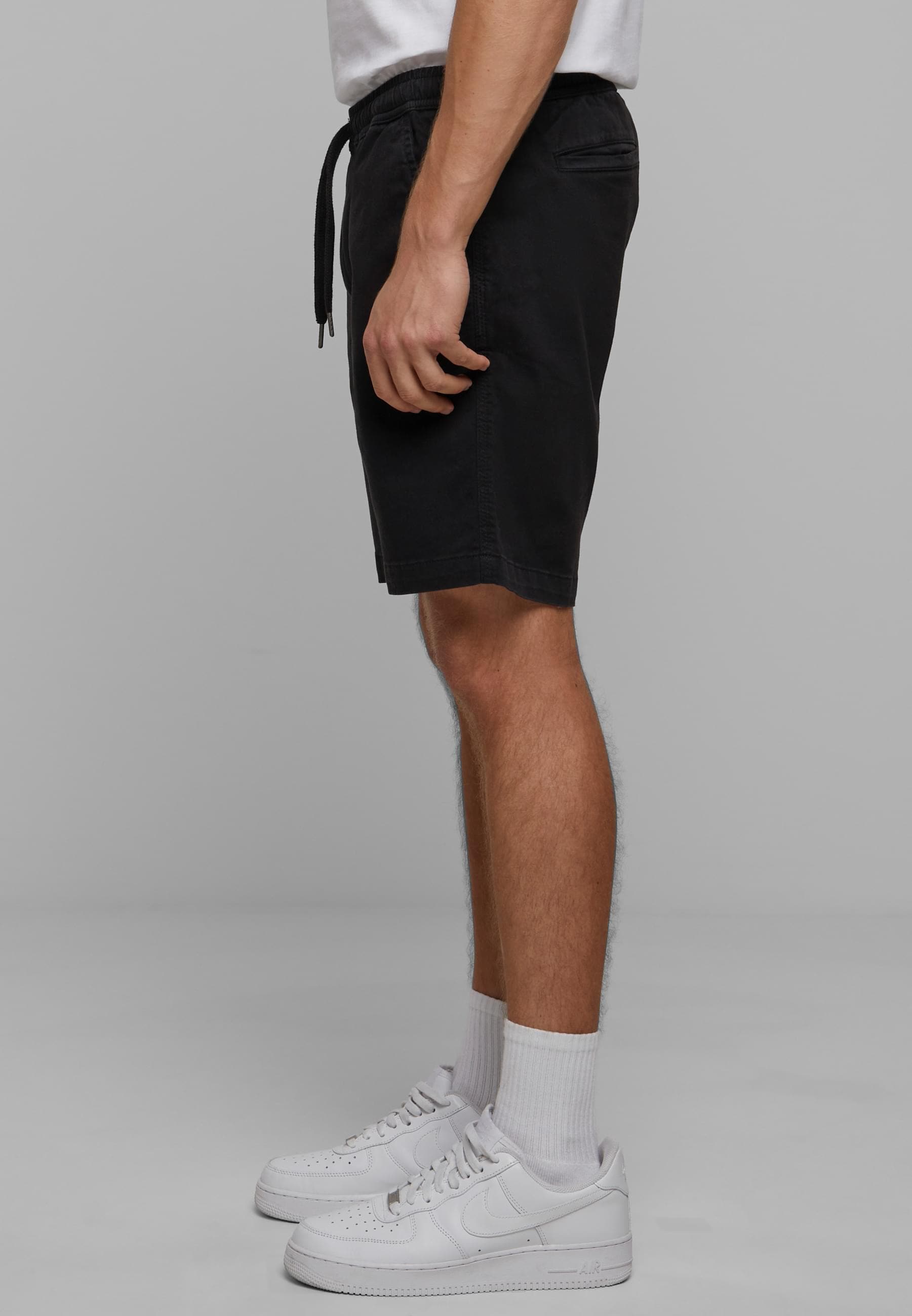 URBAN CLASSICS Stoffhose »Urban Classics Herren Stretch Twill Joggshorts«, (1 tlg.)