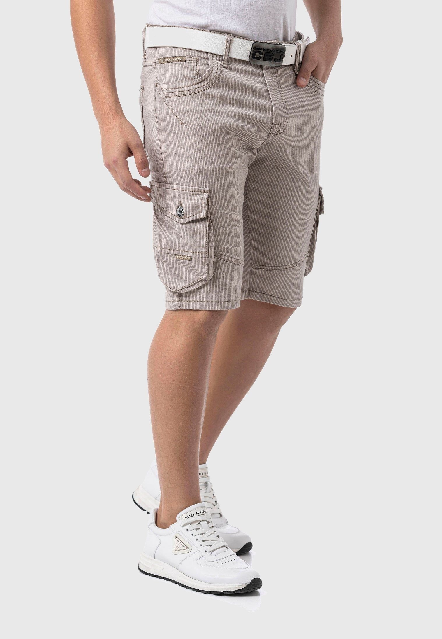 Cipo & Baxx Stoffhose »Hosen«, im Streifen-Look