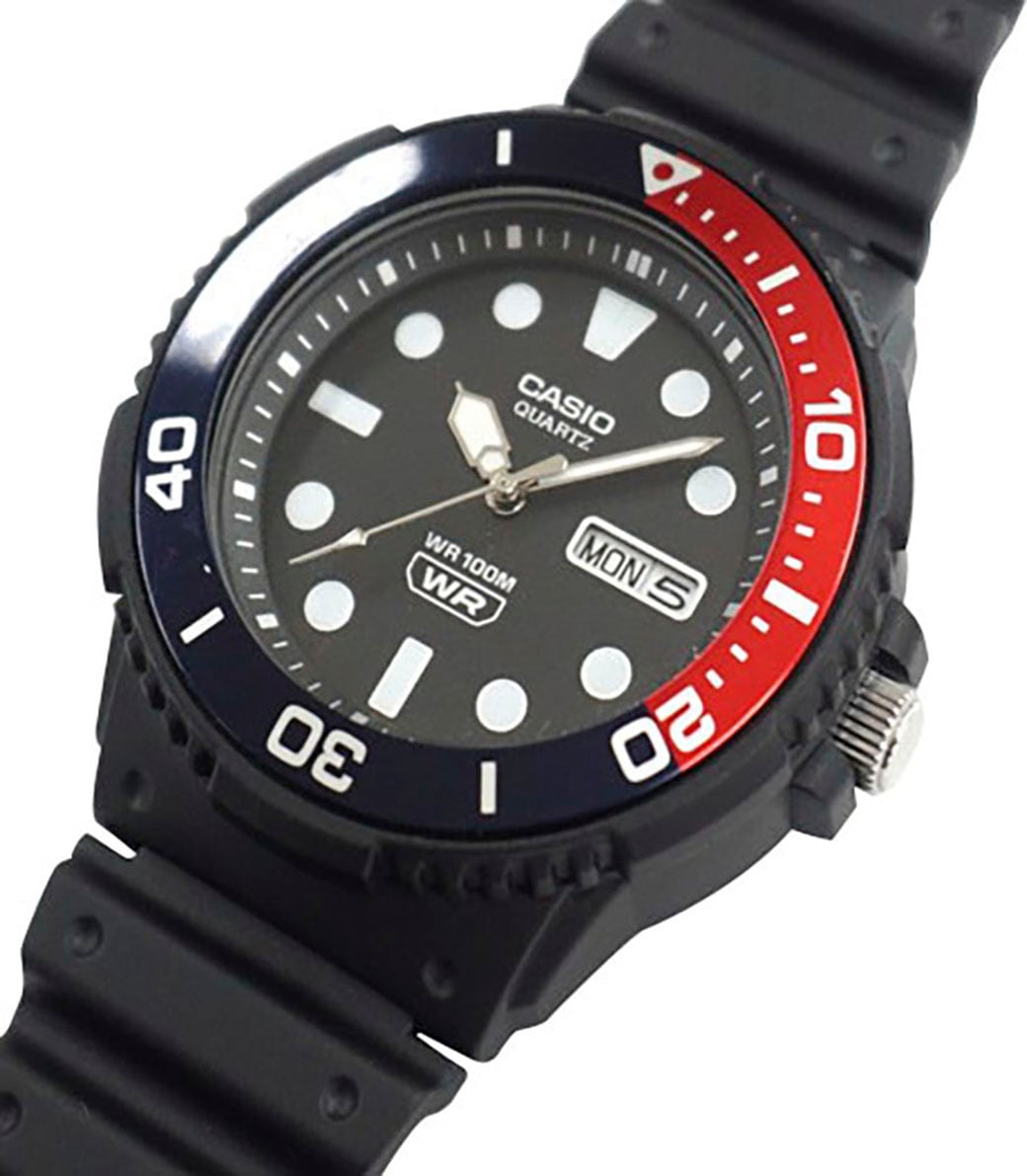 CASIO TIMELESS COLLECTION Quarzuhr, Armbanduhr, Herrenuhr, Wochentag, bis 10 bar wasserdicht, Resinarmband