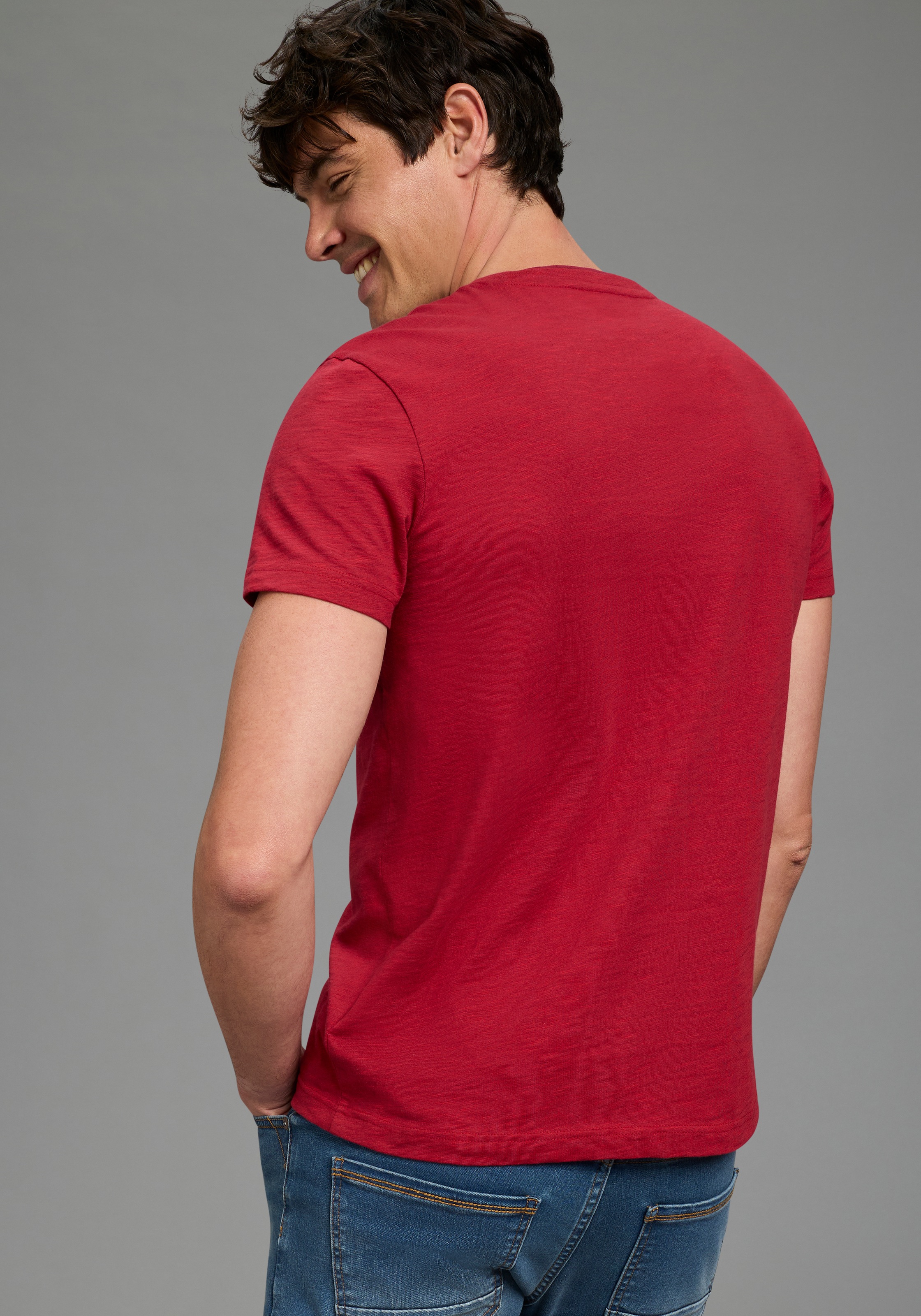 Bruno Banani T-Shirt Mit Doppelkragen und Zierbrusttasche günstig online kaufen