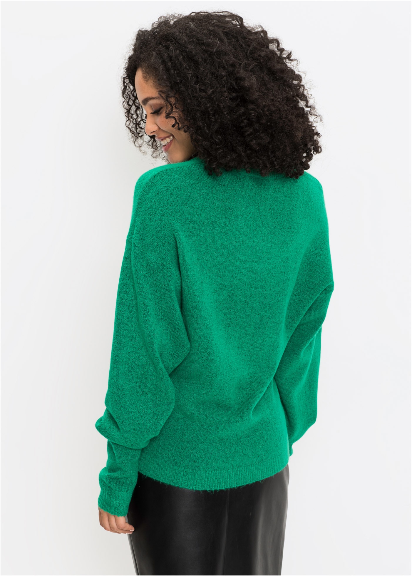 bonprix Strickpullover »Oversize-Strick-Pullover« aus weichem Material, mit V-Ausschnitt, Oversize-Passform
