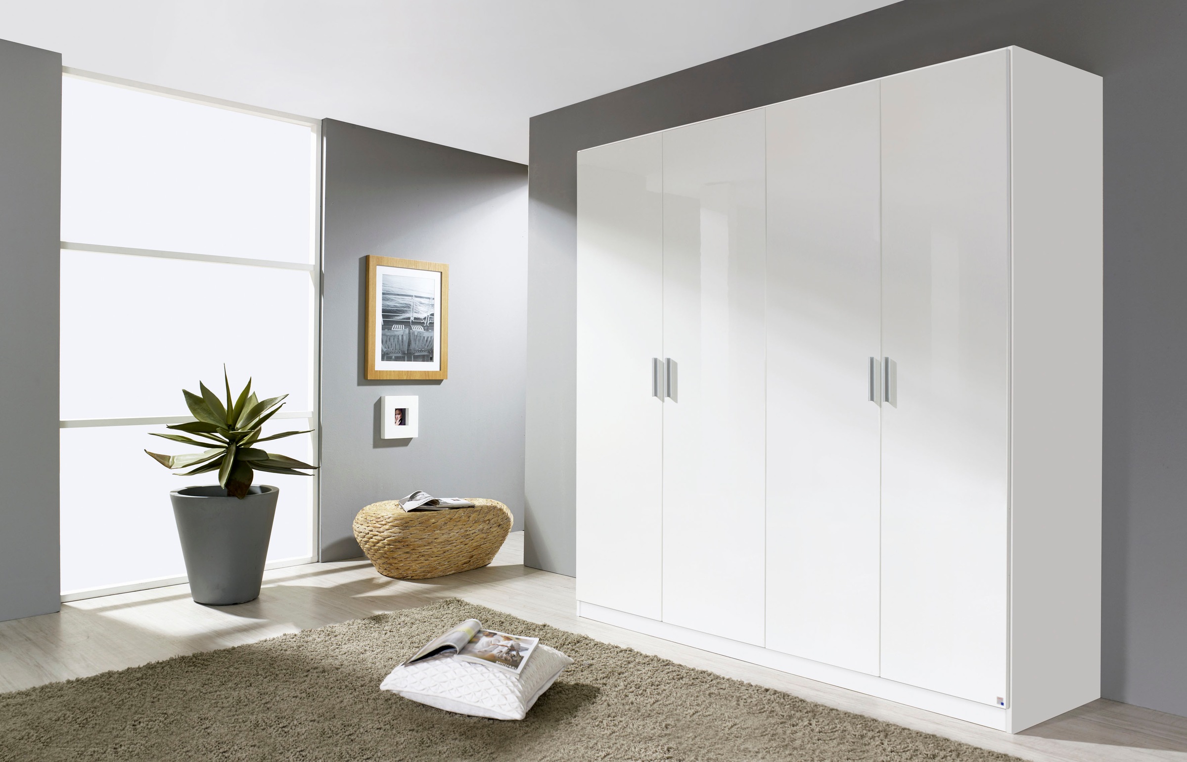 rauch Drehtürenschrank »Kleiderschrank Schrank Garderobe Schlafzimmerschrank CELLE«, in 4 Breiten und 2 Höhen, optional mit Schubkästen MADE IN GERMANY