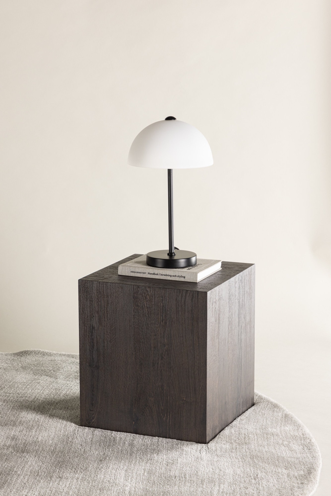 Couchtisch VENTURE HOME, B:40cm H:45cm T:40cm, braun, Wohnzimmer, Tische, "York, kompakter Couchtisch, designstark & vielseitig, 40 × 40 cm",