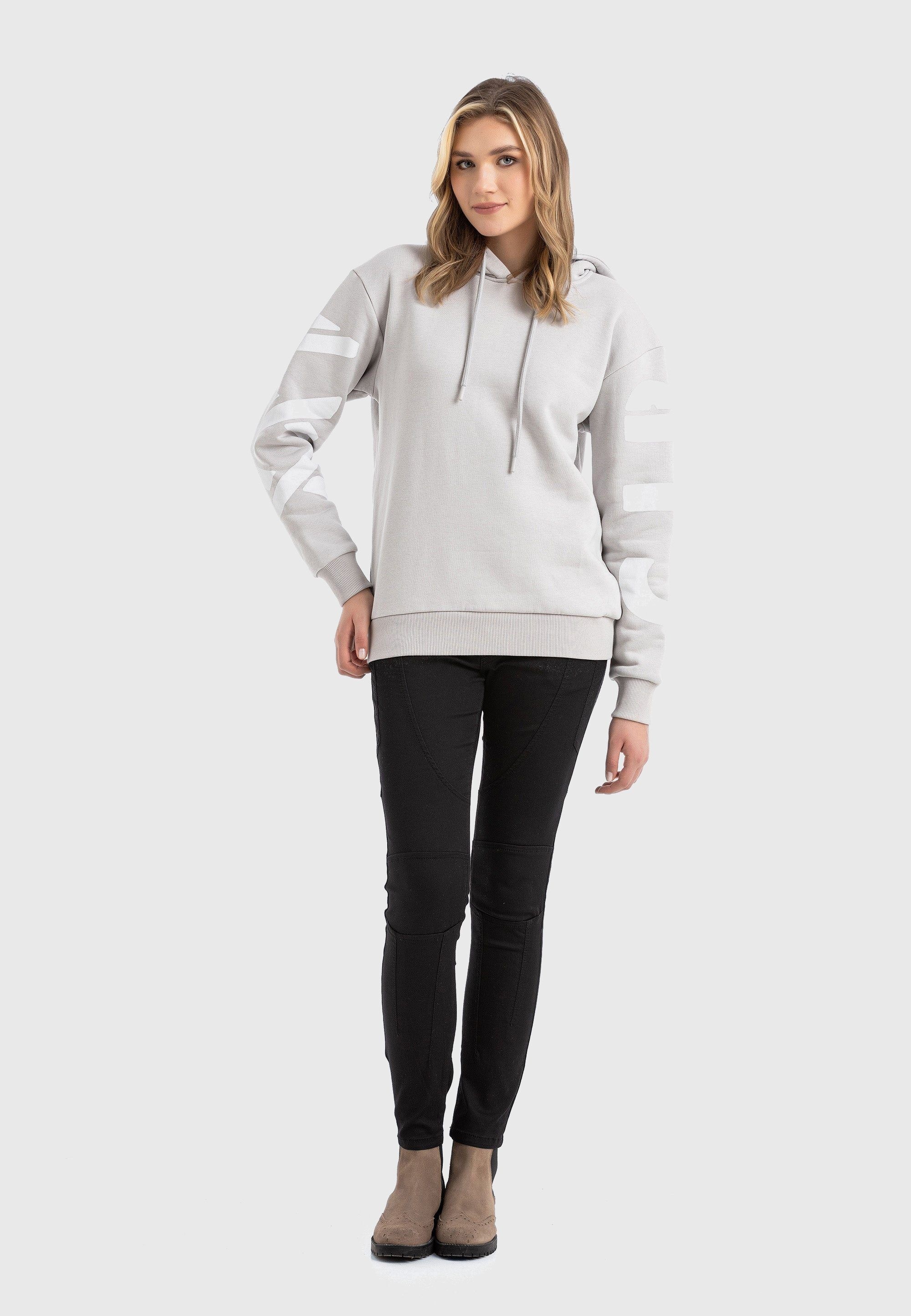 Cipo & Baxx Sweatshirt »HOODIE SWEATSHIRT«, modisches Design mit hohem Tragekomfort
