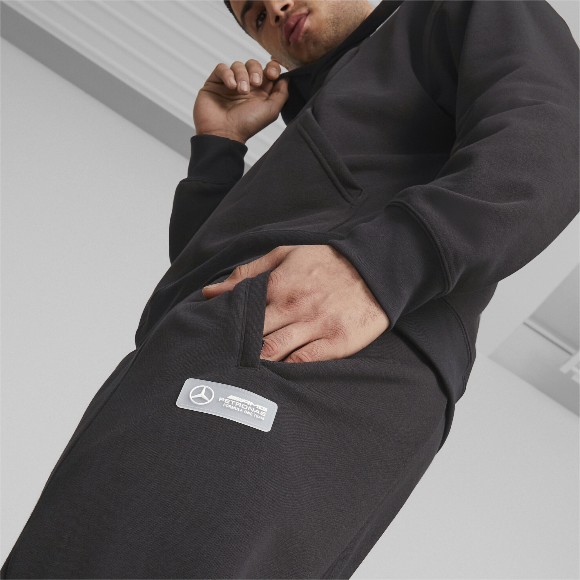PUMA Sporthose »Mercedes-AMG Petronas Motorsport Statement Hose Herren«