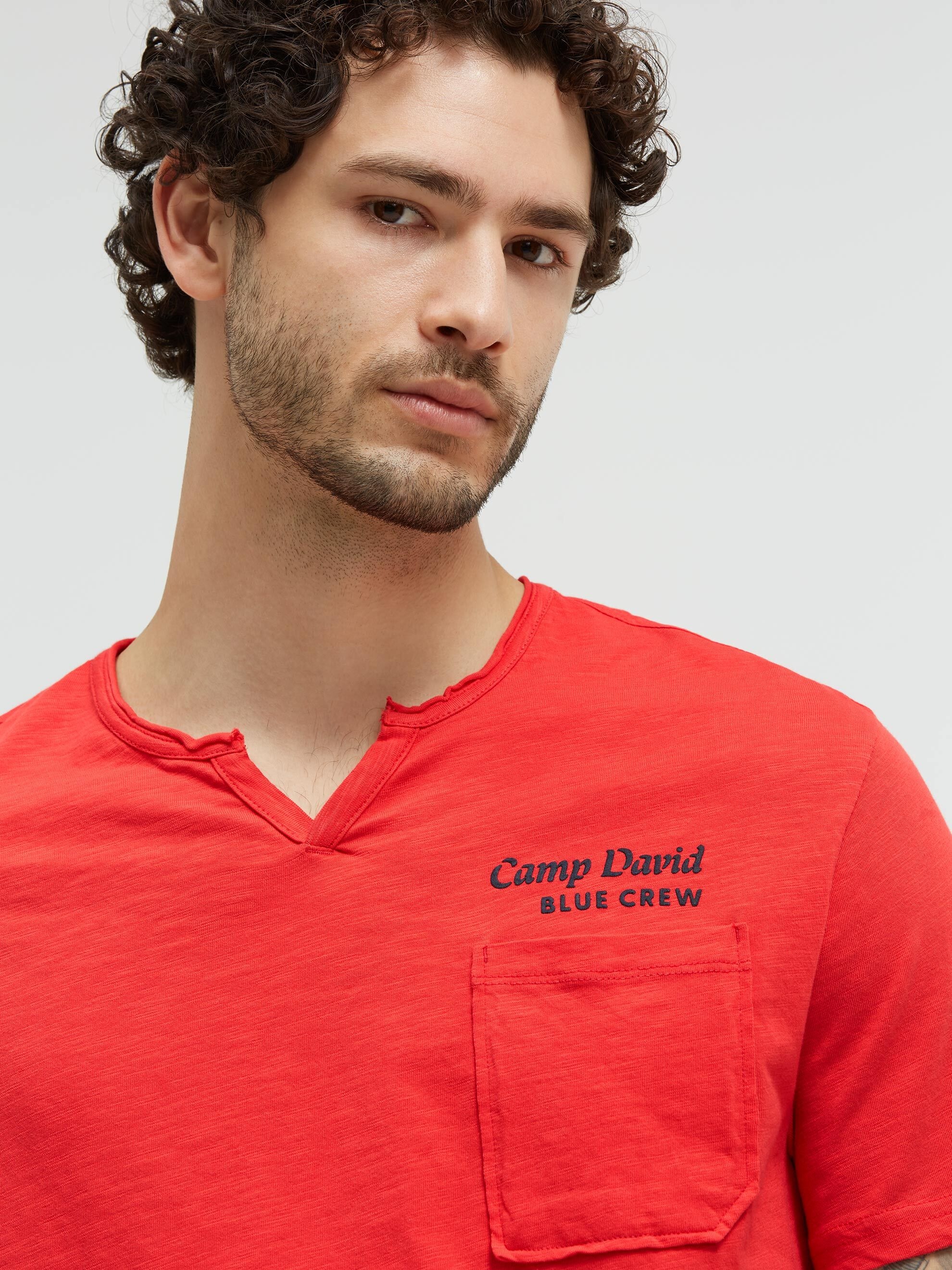 CAMP DAVID Rundhalsshirt mit Brusttasche
