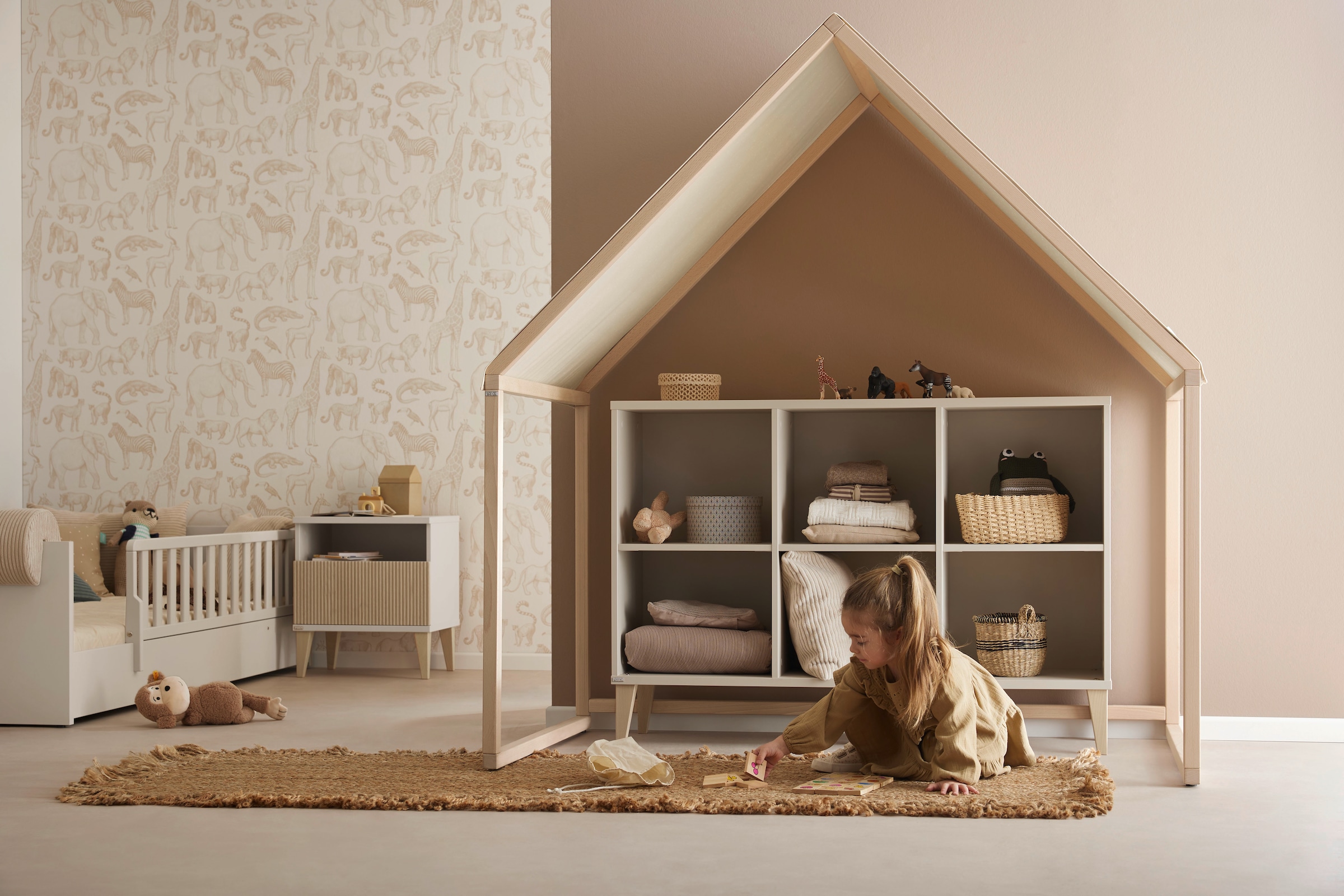 PAIDI Hausbett »Little House aus Buche Massivholz, pflegeleicht, langlebig« B/H/T ca. 158/170/97cm,  Vielseitig nutzbar - Spielhaus, Leseecke, Kaufladen