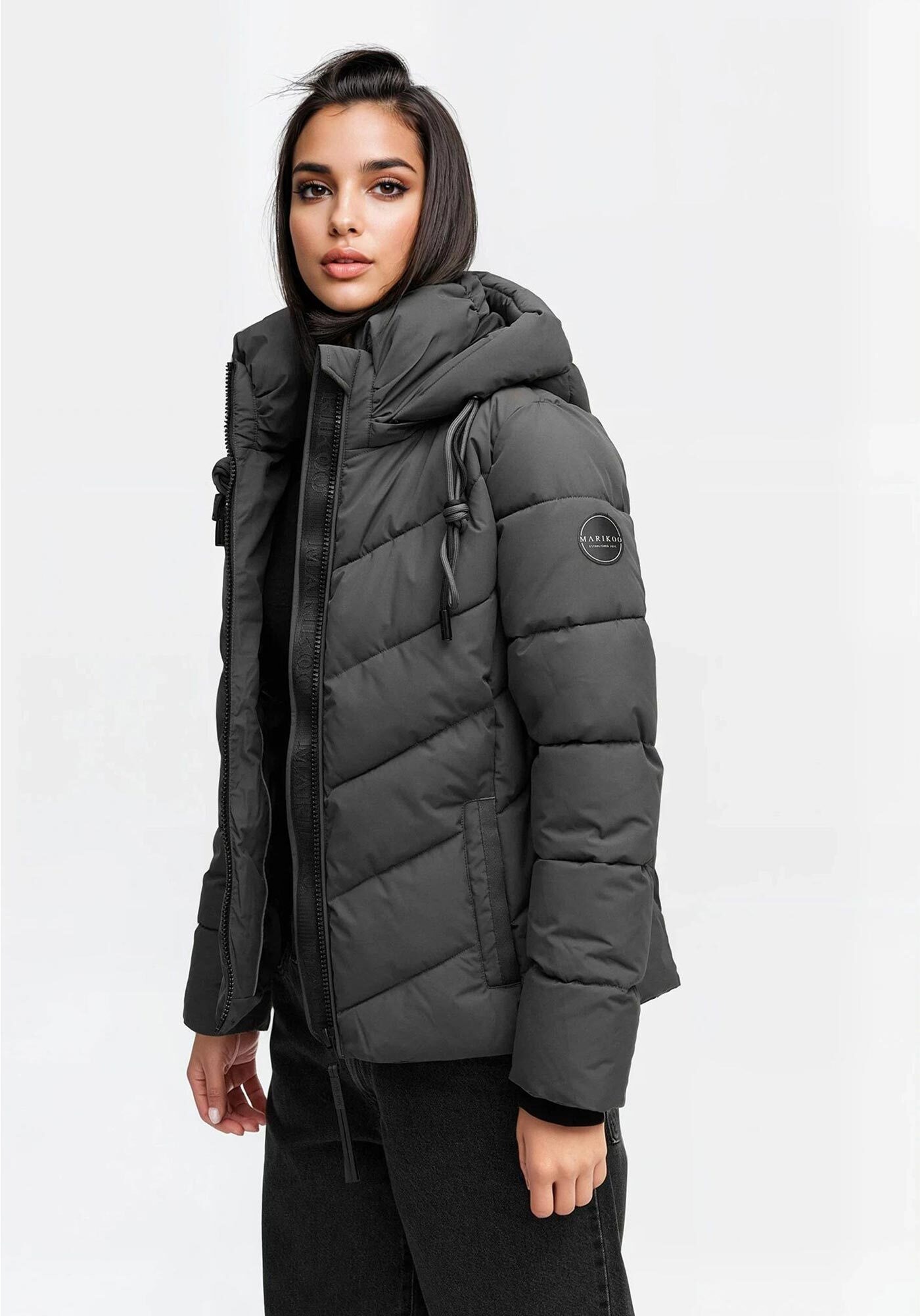 Marikoo Winterjacke "Sahnemausii" mit Kapuze mit abnehmbarer Kapuze und hoh günstig online kaufen