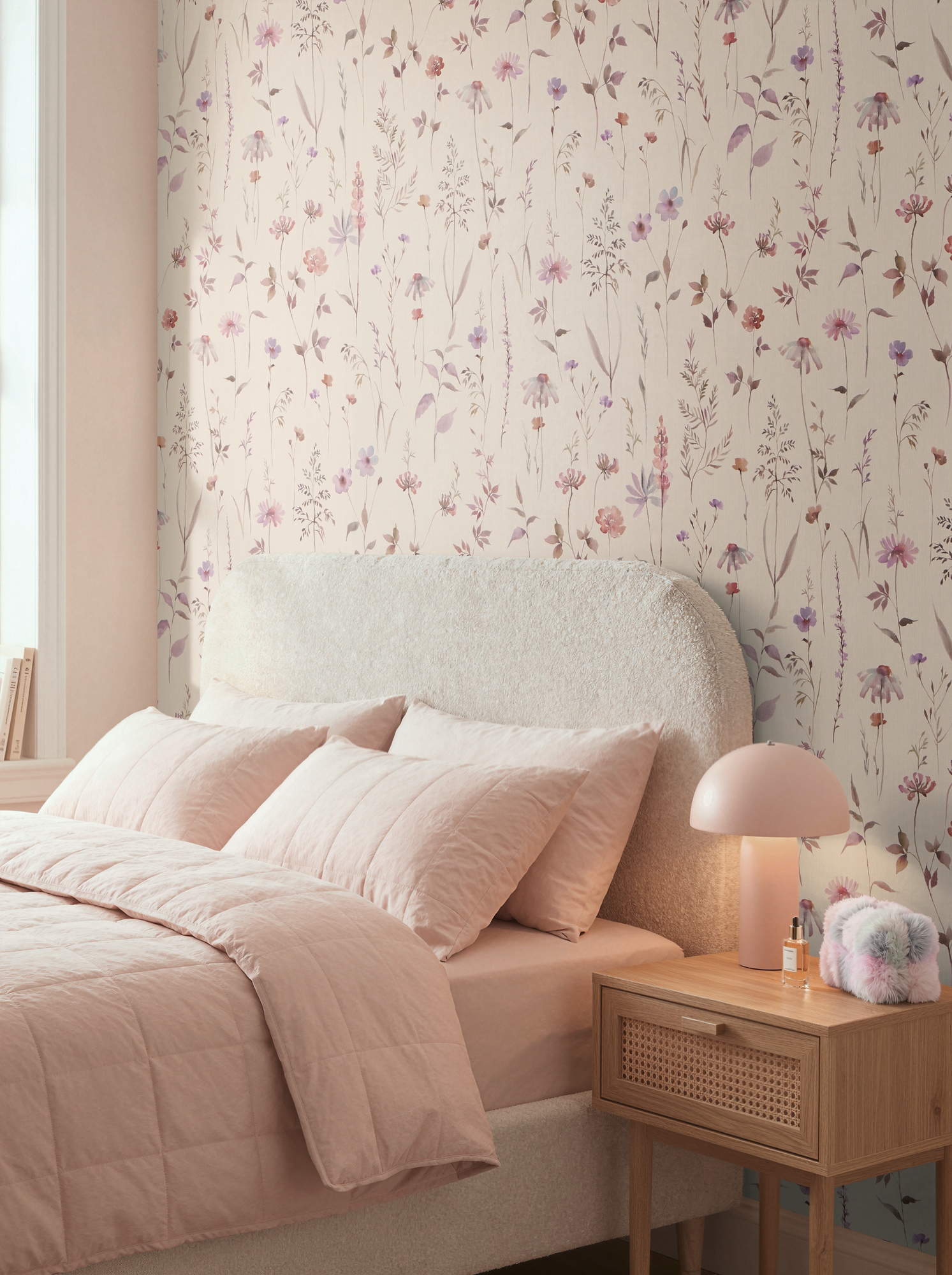 A.S. Création Vliestapete "Trend Spectrum Floral – Romantische Blütenranken Vliestapete" floral geblümt matt leicht strukturiert Romantische Blüten- und Blätterranken in harmonischer Farbwelt