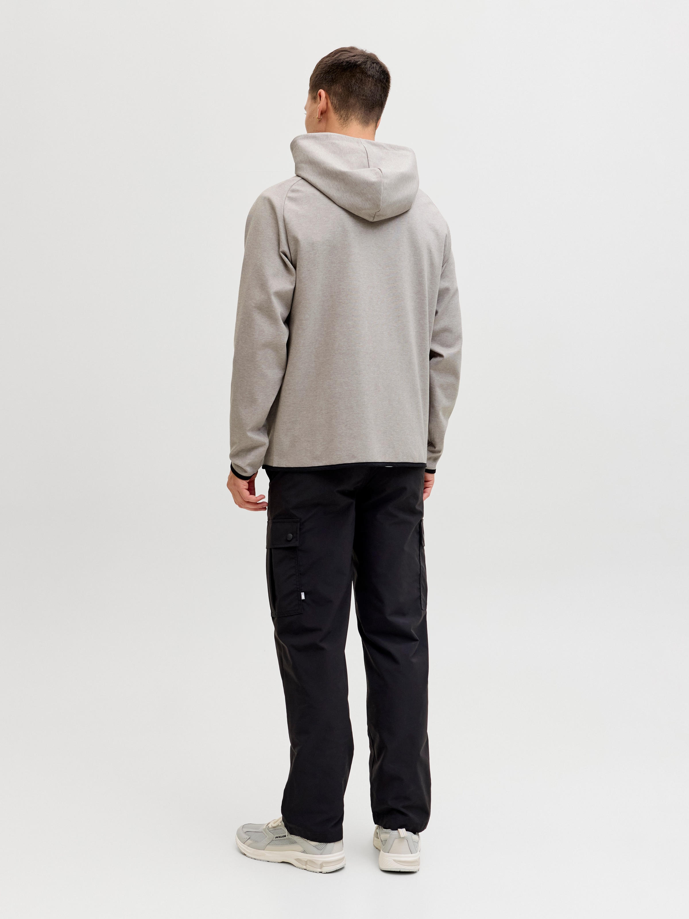 Jack & Jones Sweatshirt »JJEBASE SWEAT ZIP HOOD SN«, mit Kaputze
