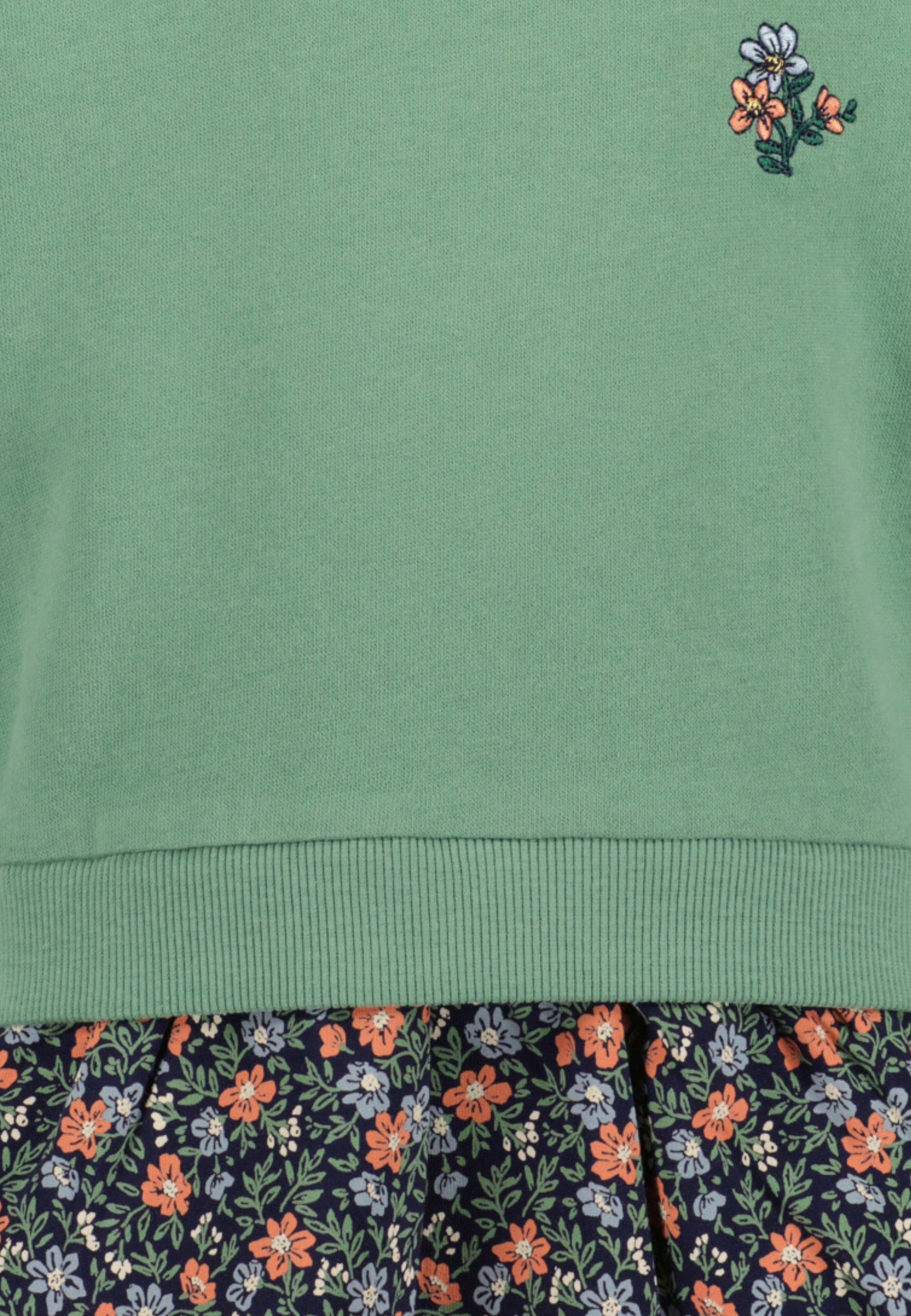 Thumbnail - Blue Seven Sweatkleid mit bedrucktem Rock und kleiner Stickerei auf der Brust