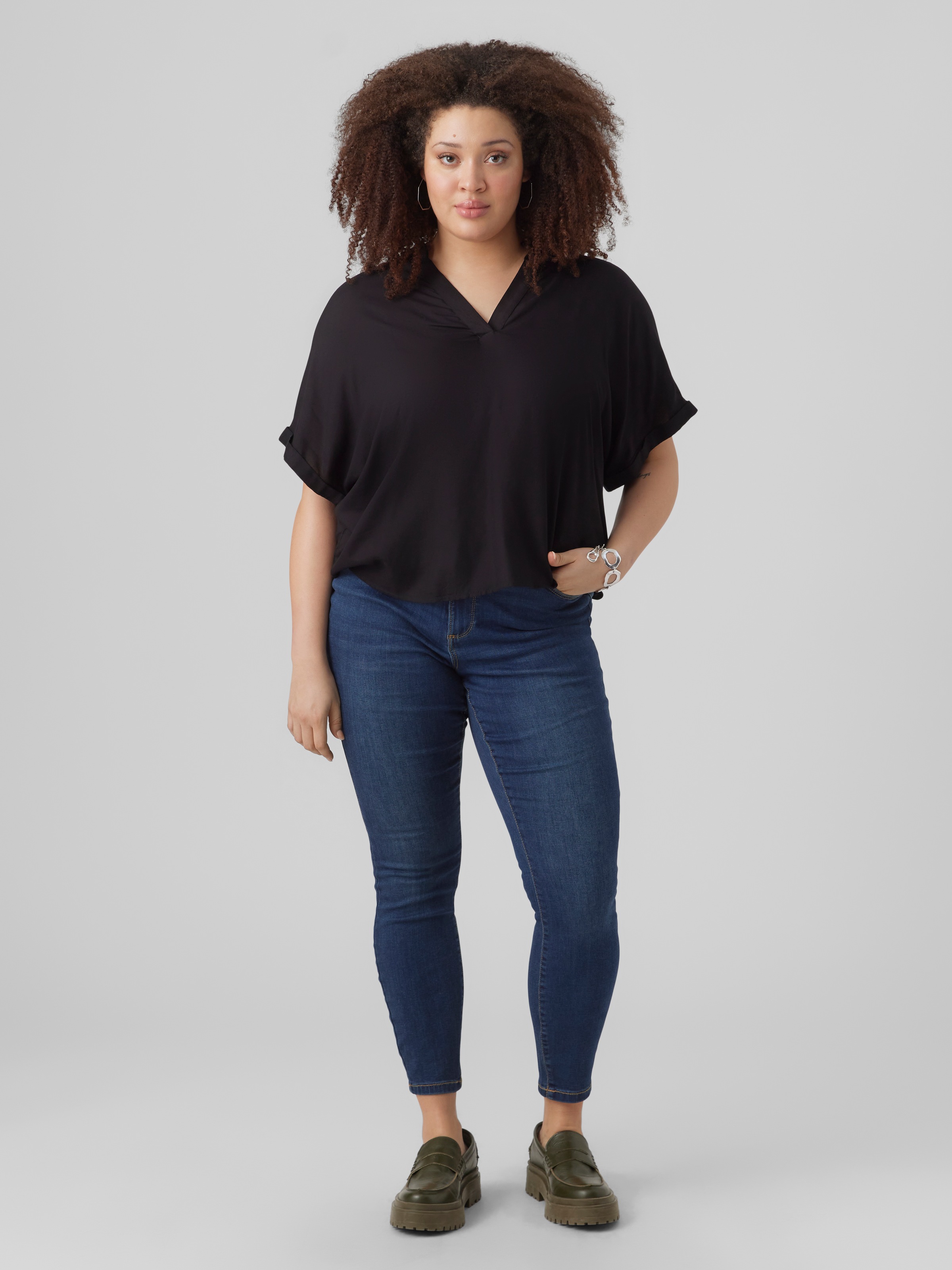 Thumbnail - Vero Moda Curve Shirtbluse "VMCBEAUTY SS TOP NOOS CUR" Viskose, regular fit, Kurzarm