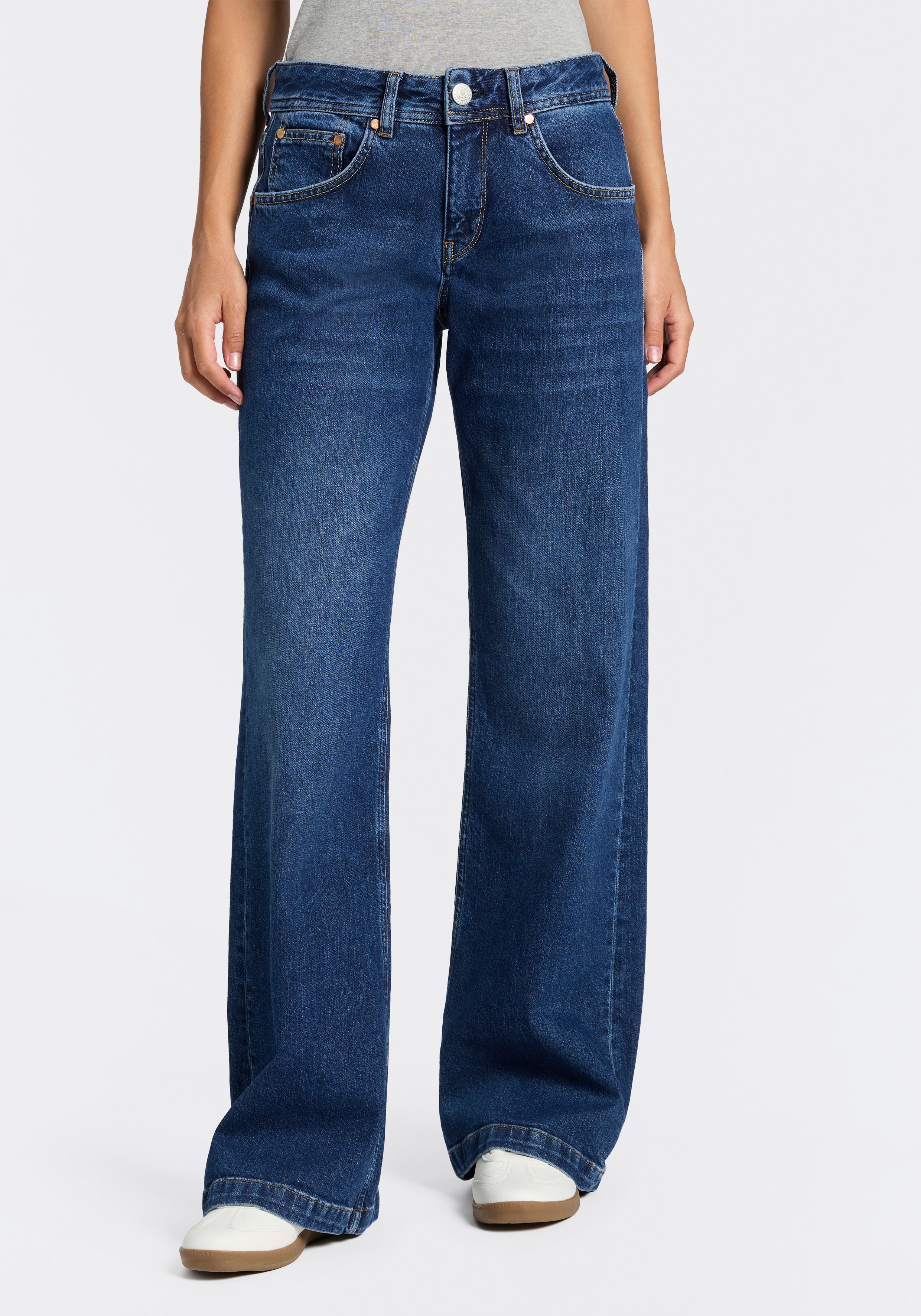 Herrlicher Straight-Jeans "Edna Denim" unten leicht ausgestellt, High Waist