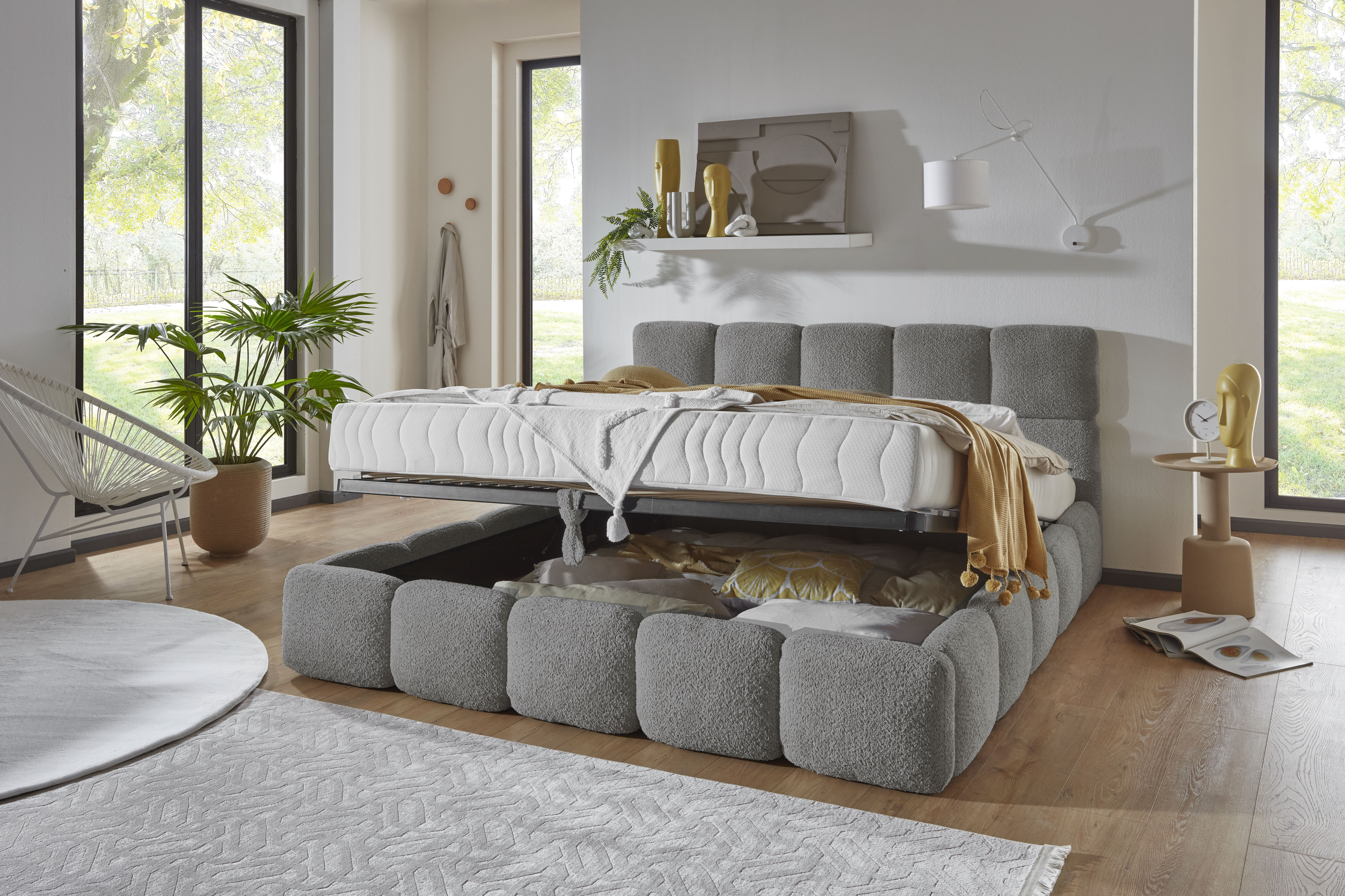 ATLANTIC home collection ""Jane" mit großen Stauraum" luxurious gepolstertes Kopfteil und Rahmen, Bezug mit Bouclécharakter