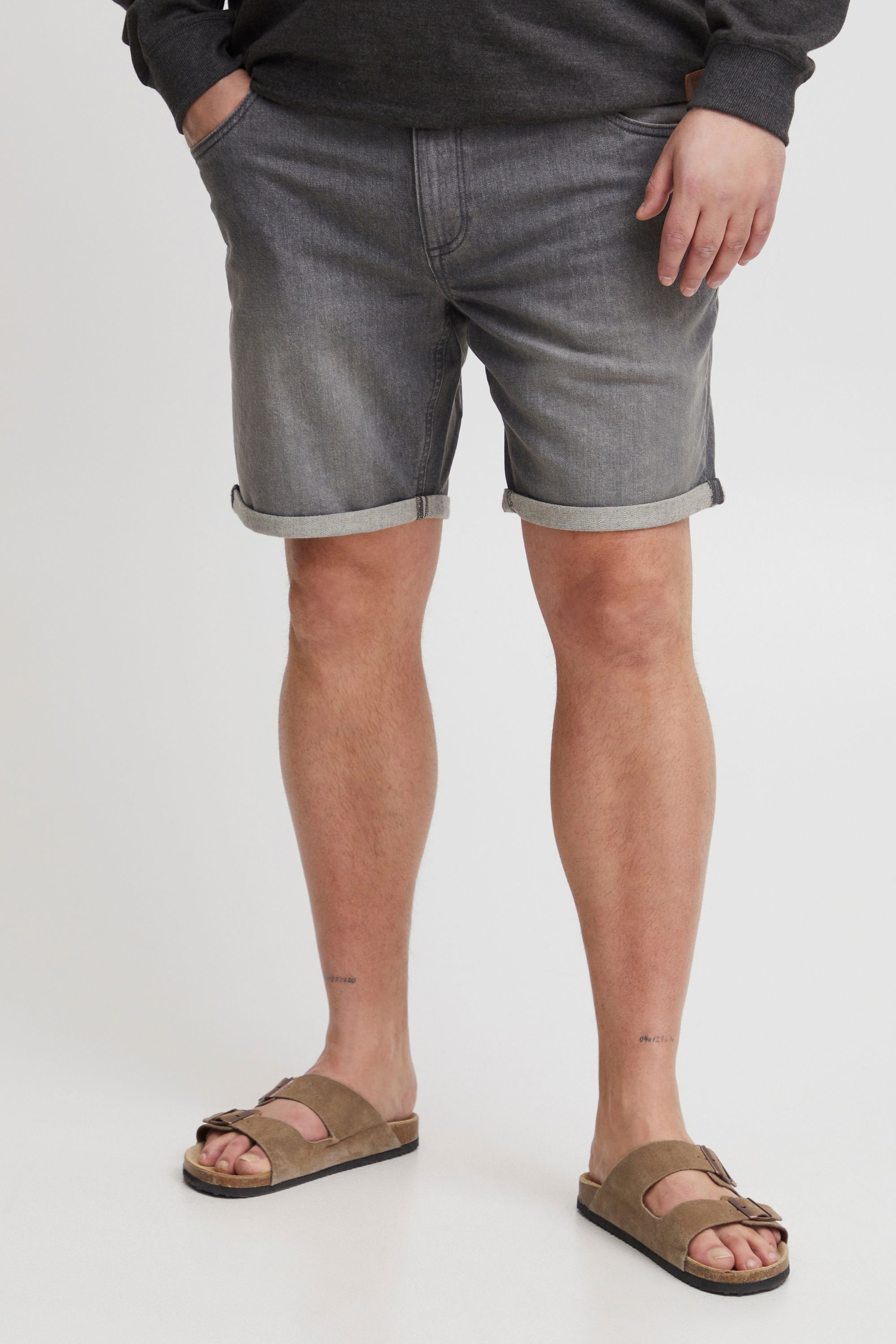 Jeansshorts BLEND "BHJoel Big & Tall", Herren, Gr. 6XL, US-Größen, light grau denim, Web, 98% Baumwolle, 2% Elasthan, unifarben, regular fit kurz, Jeans Jeansshorts, Stilvolle 5-Pocket-Jeansshorts in großen Größen 4