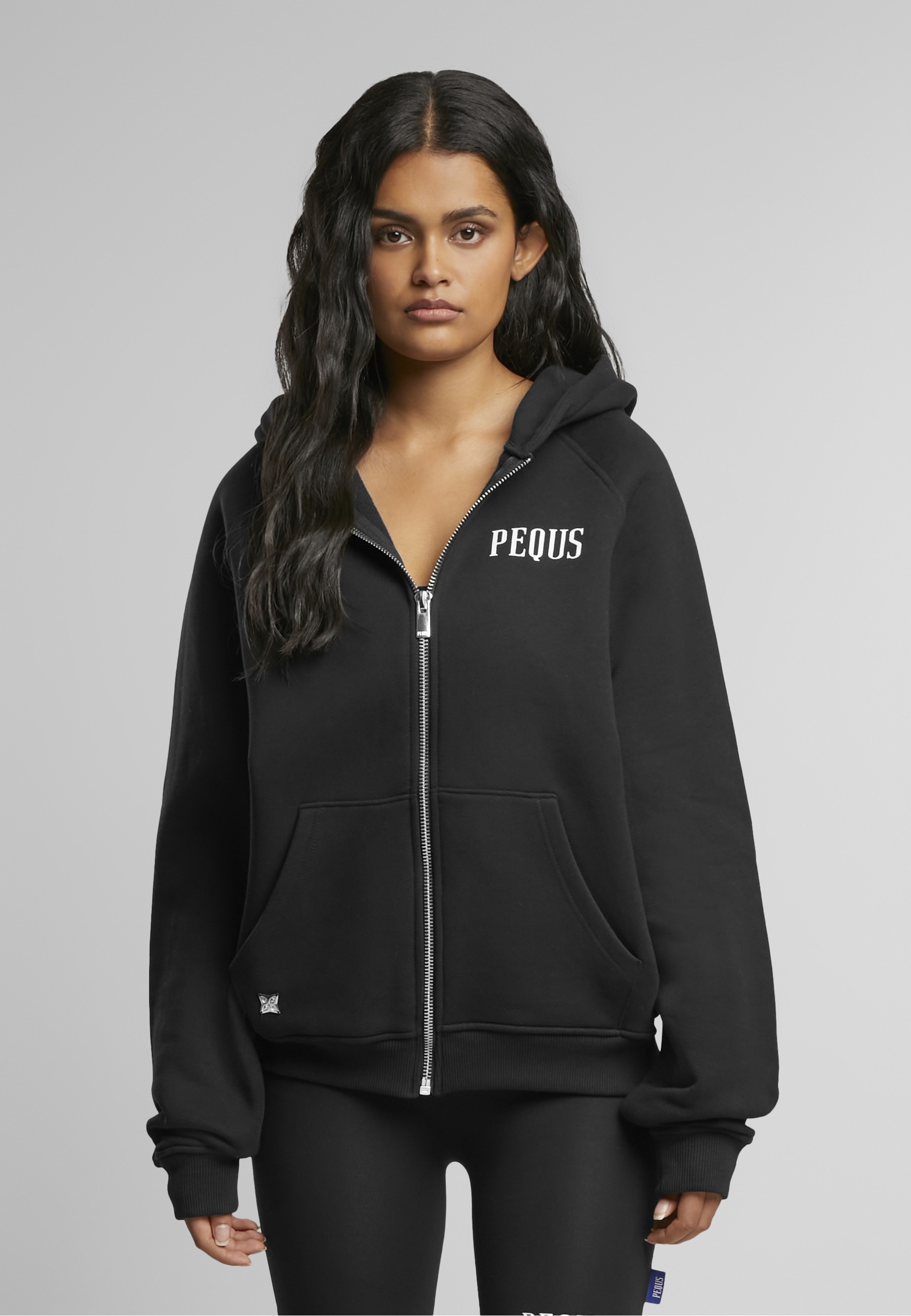 Thumbnail - PEQUS Sweatjacke "PEQUS PEQUS Rhinestone Art Gallery Zip-Hoodie"