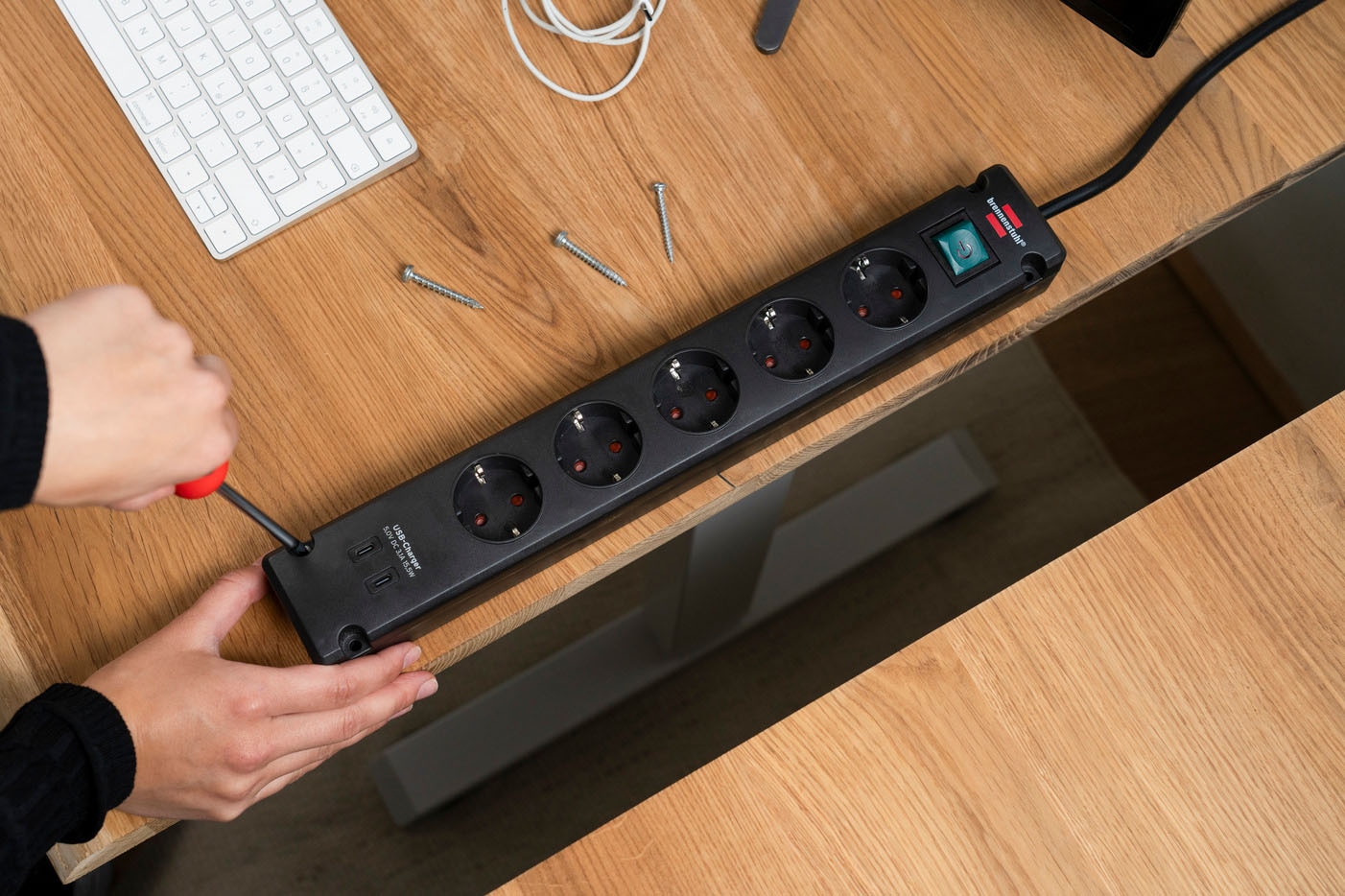 Brennenstuhl Steckdosenleiste »Bremounta Steckdosenleiste mit 2 USB C-Ladebuchsen« 7-fach (Ein- / Ausschalter | USB-Anschluss Schutzkontaktstecker Kabellänge 3 m)