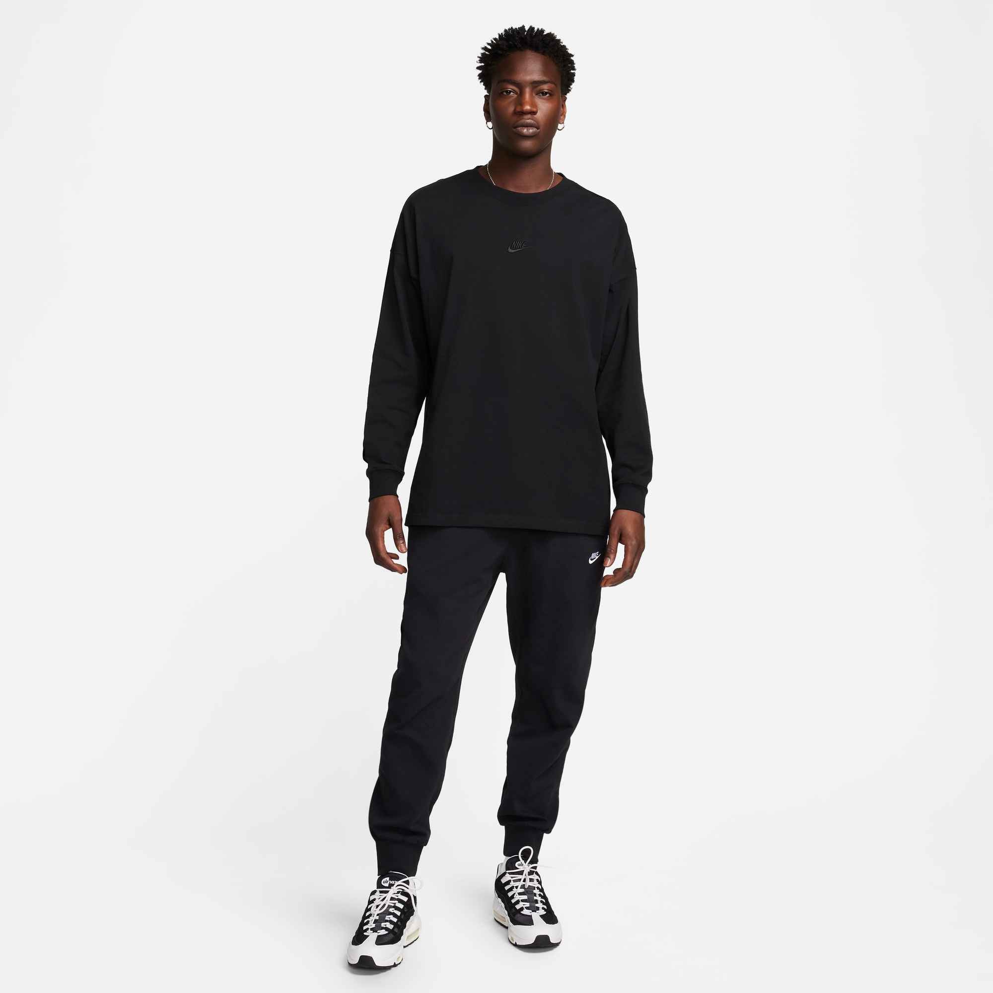 Nike Sportswear Jogginghose »Nike Club Men's Knit Joggers«  mit Eingrifftaschen, aus weichem Jersey-Material