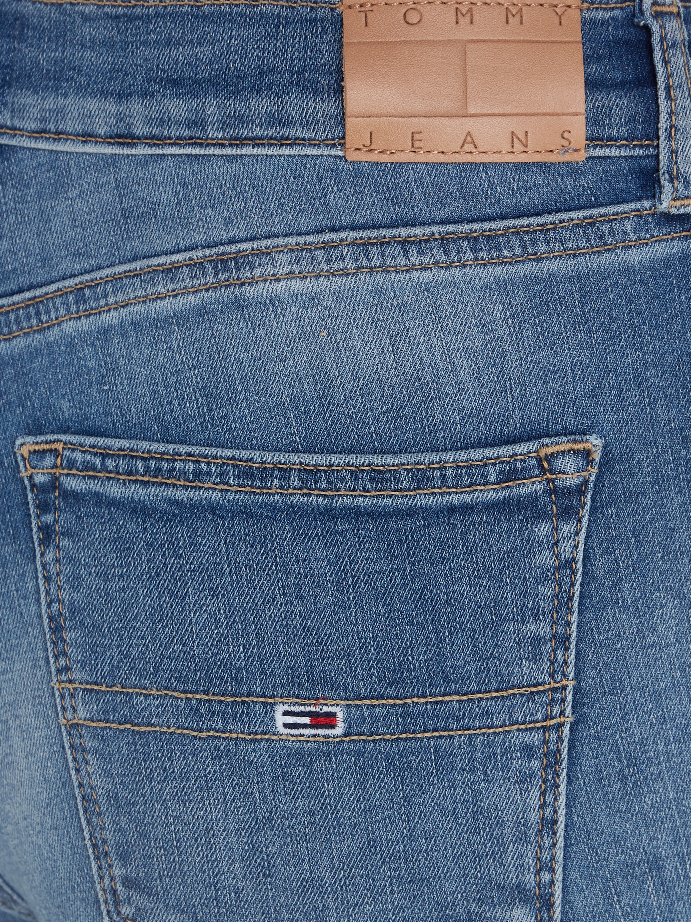 Tommy Jeans Skinny-fit-Jeans »Nora Mid Rise Skinny Fit«, mit Waschung, Logo-Badge