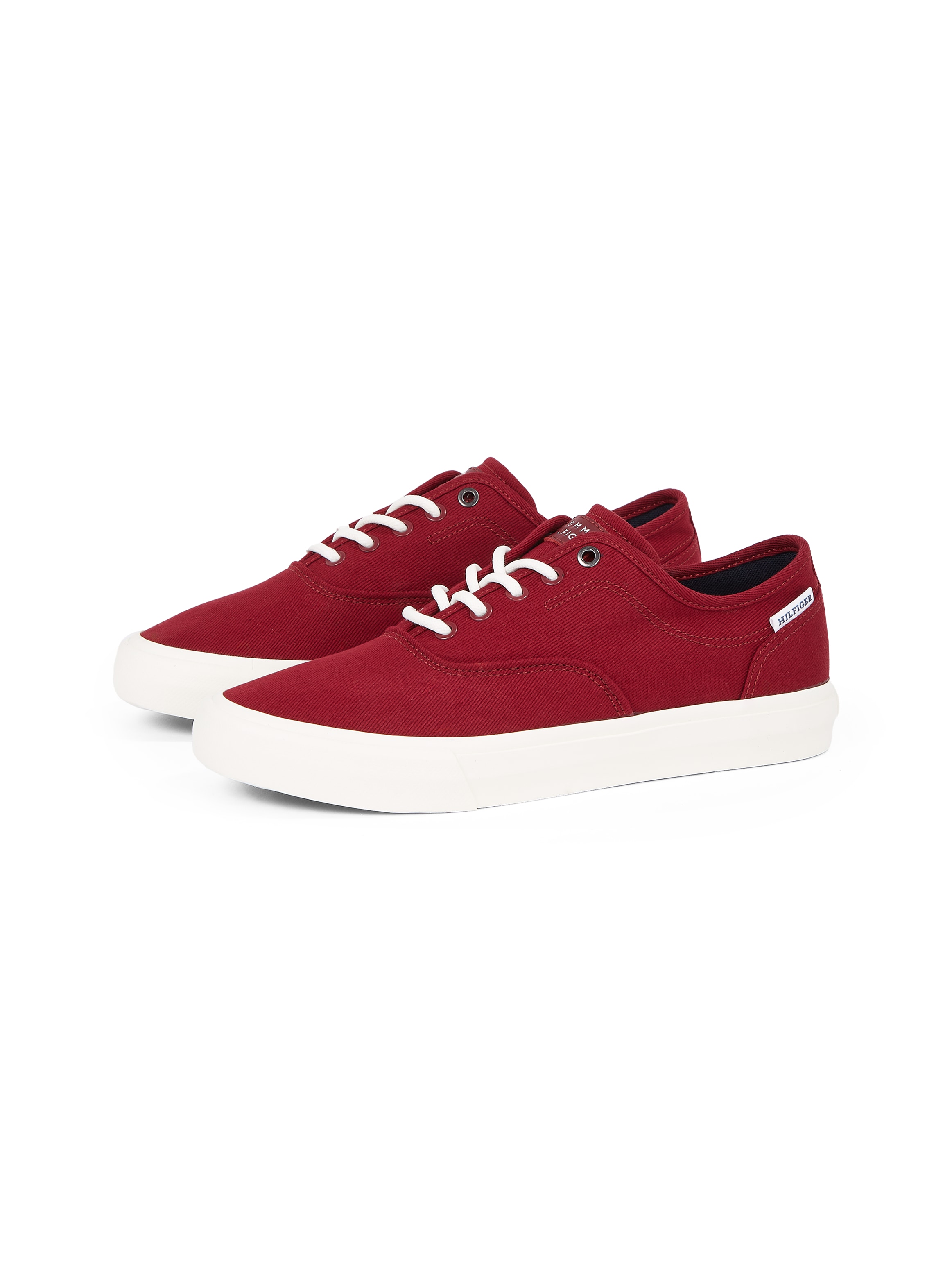 Tommy Hilfiger Sneaker »TH HI VULC LOW OXFORD TWILL«, Freizeitschuh, Halbschuh, Schnürschuh mit Label an der Ferse
