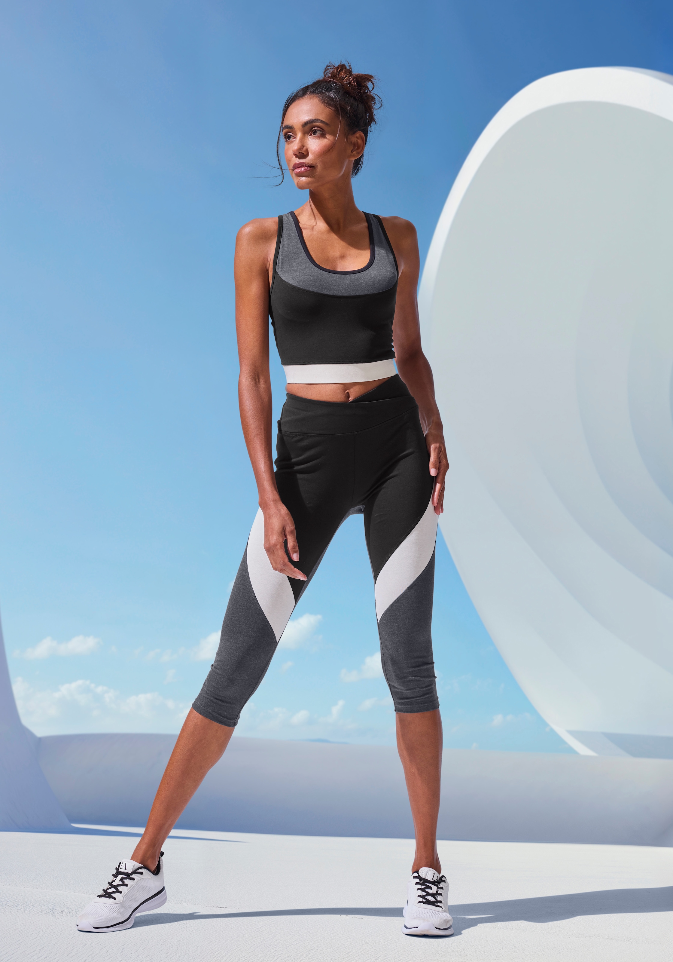 LASCANA ACTIVE Caprileggings, Sporthose in Colourblockingdesign