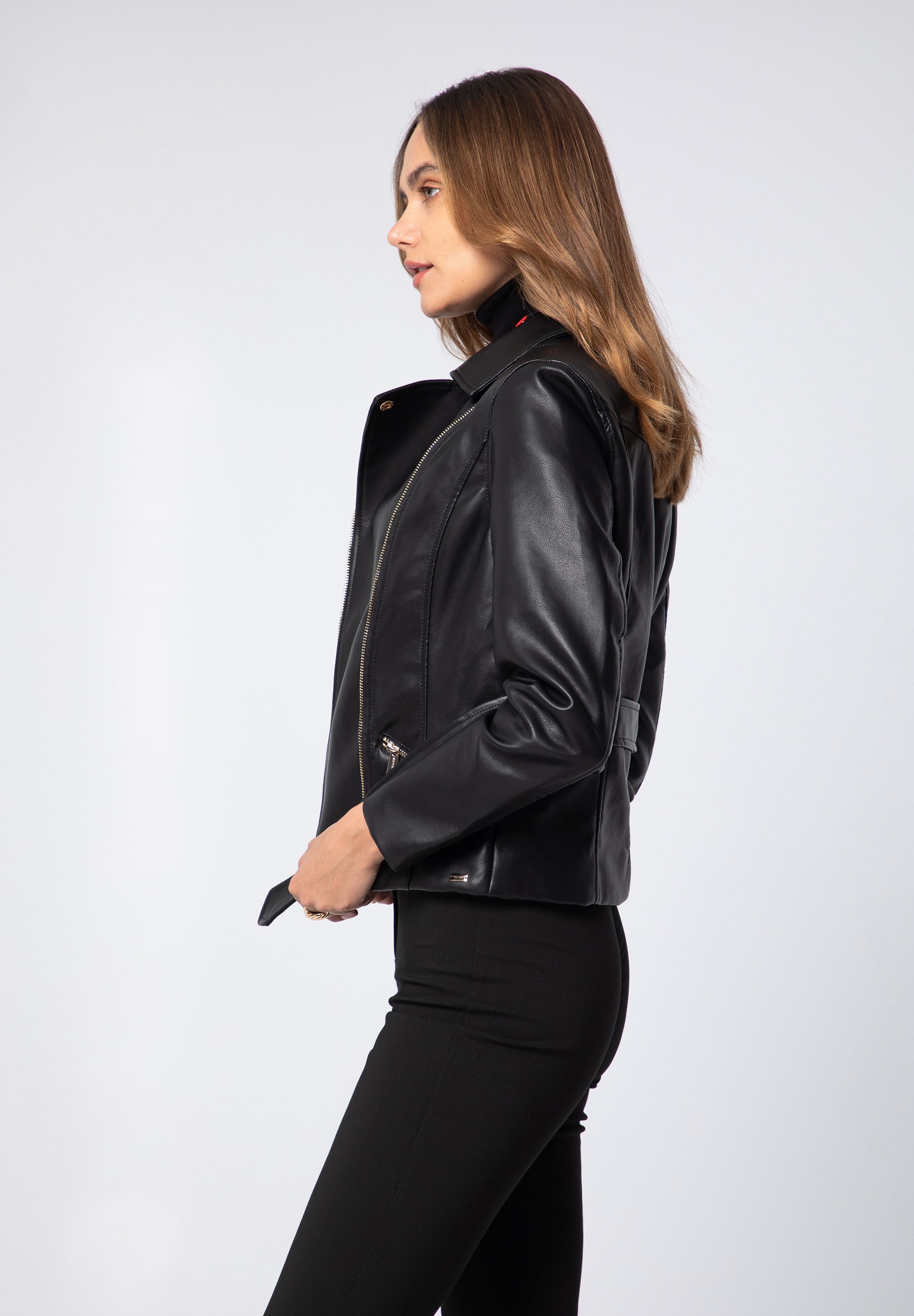 WITTCHEN Lederimitatjacke »Modern Classics«, ohne Kapuze, WITTCHEN Ramones-Jacke aus Öko-Leder mit kleiner Tasche und Gürtel