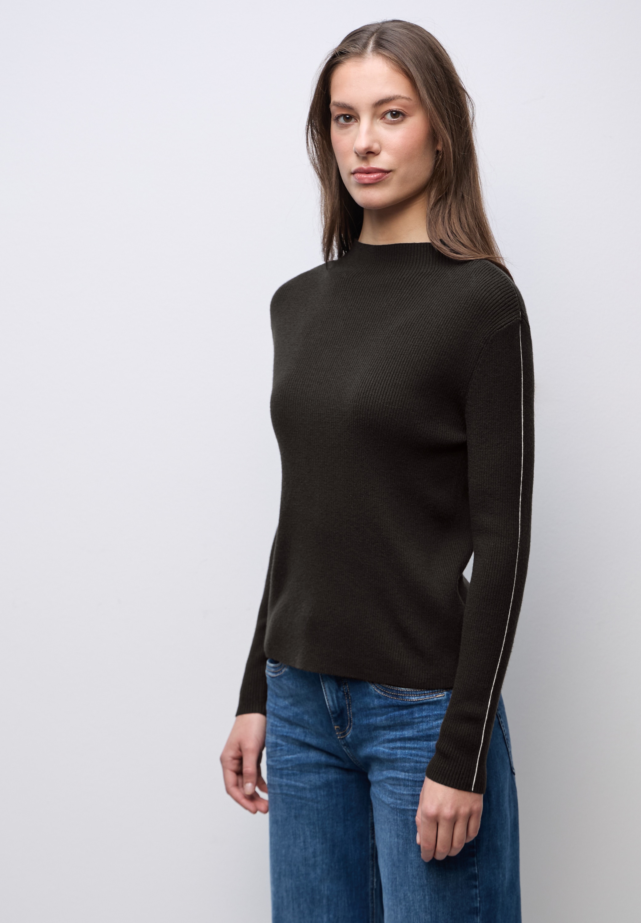 STREET ONE Rollkragenpullover mit Tape Detail am Ärmel günstig online kaufen